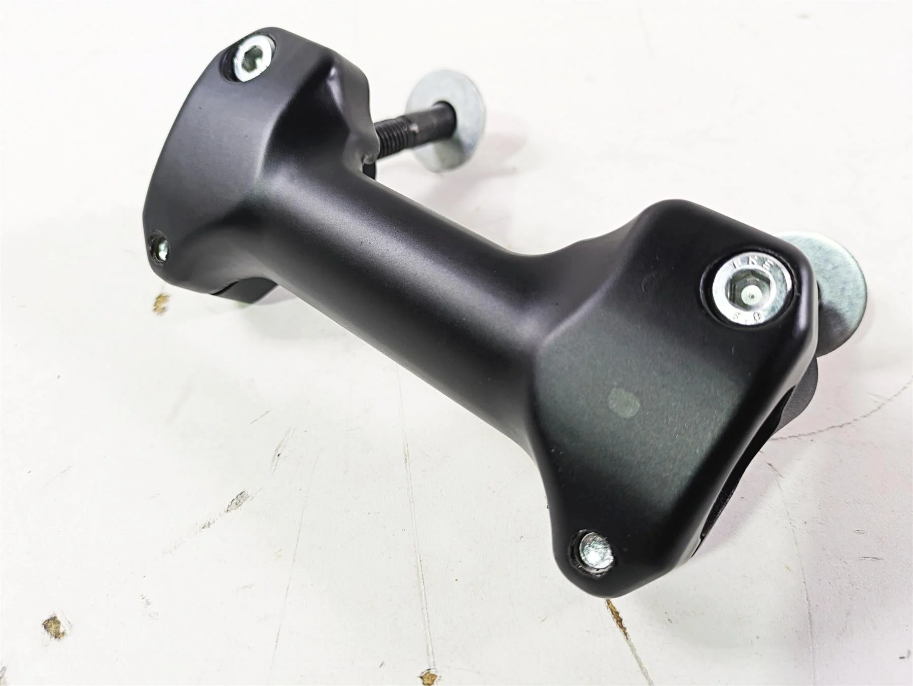2019 Indian Chieftain Limited Black Handlebar Holder Risers 5139656 5639269 - Image 9
