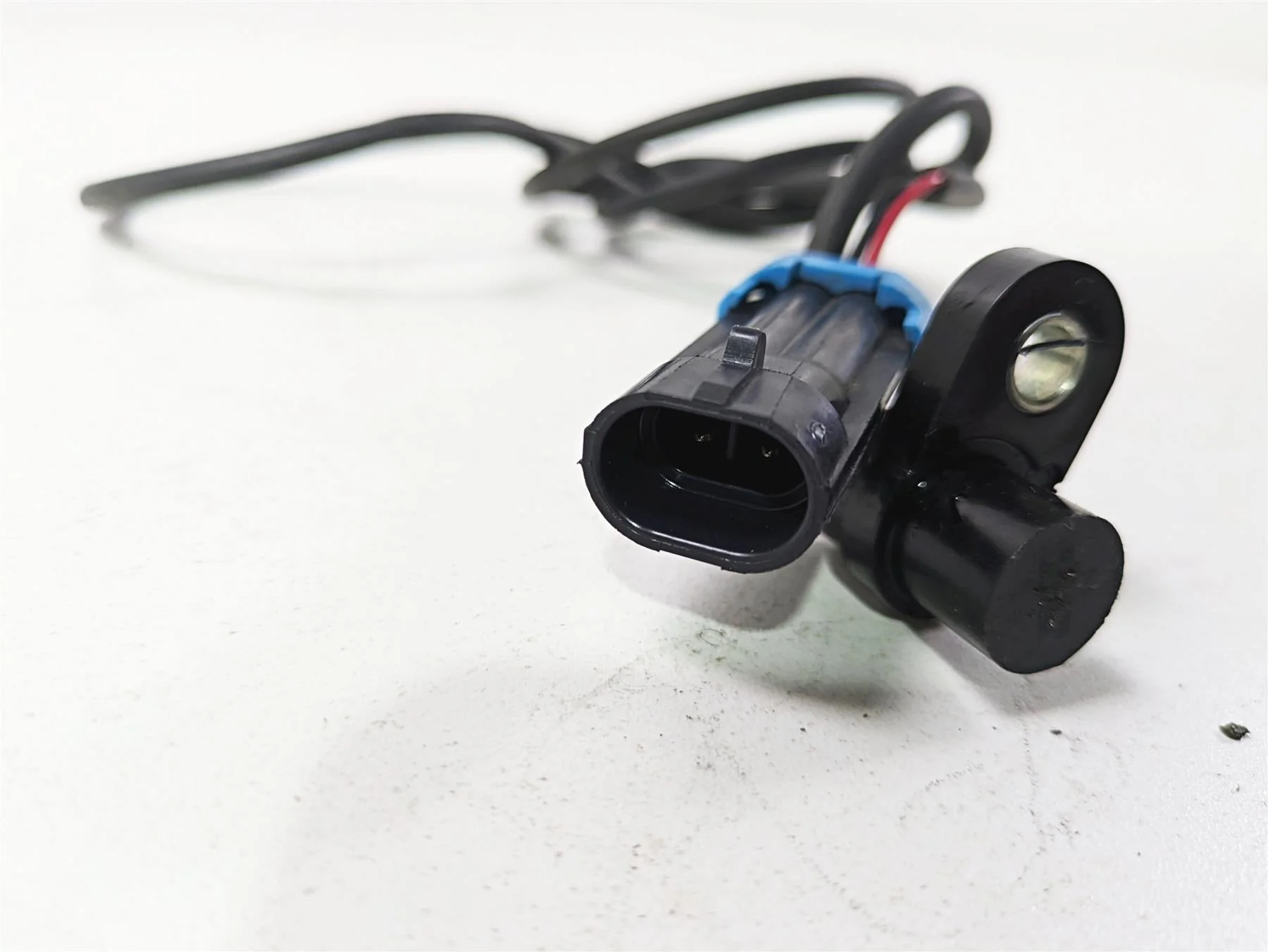 2019 Indian Chieftain Limited Front Abs Wheel Speed Sensor 4013251 - Image 8