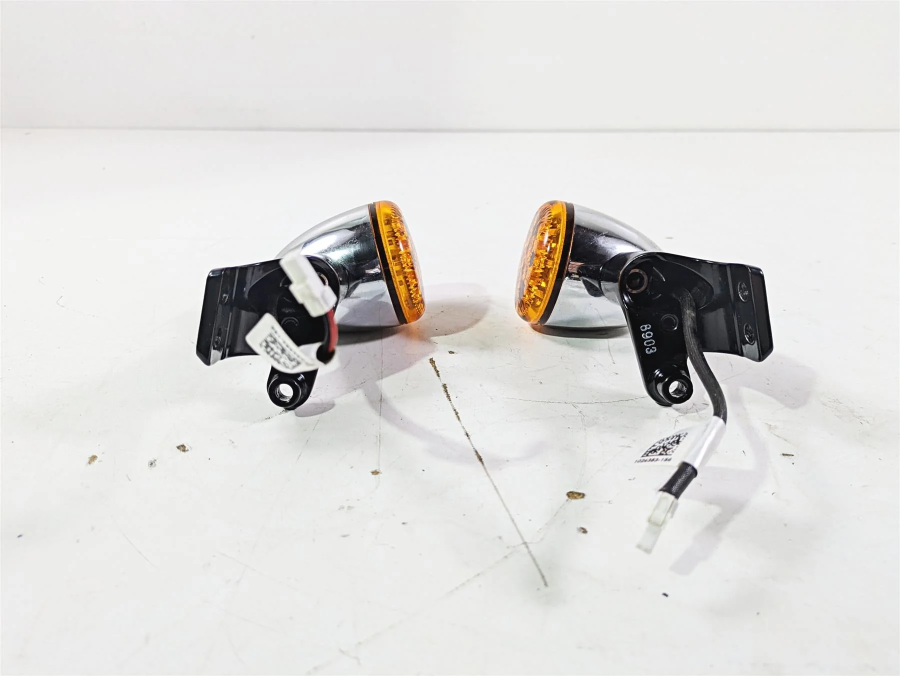 2019 Indian Chieftain Limited Front Blinker Turn Signal Set 2414421 - Image 4