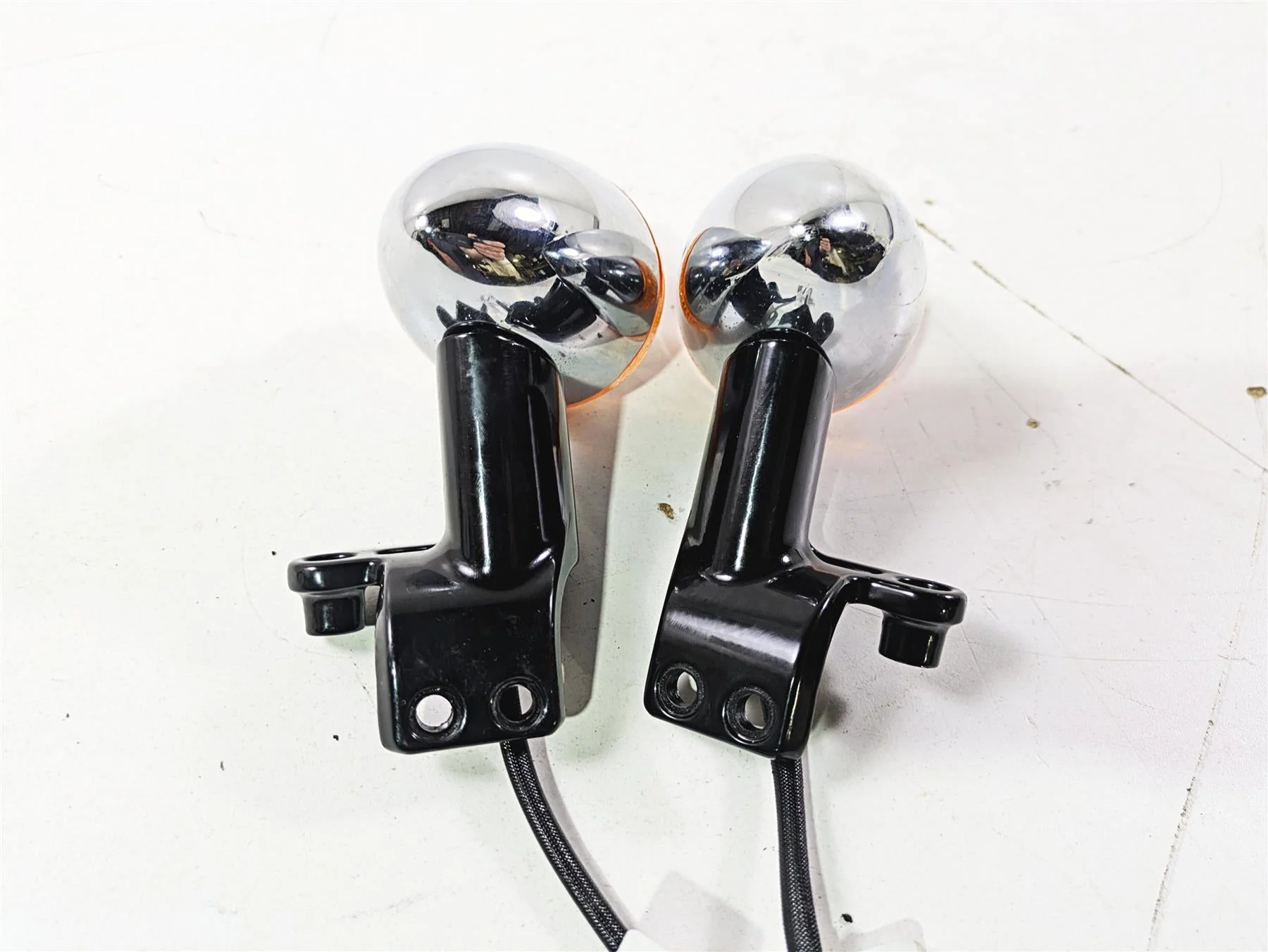 2019 Indian Chieftain Limited Front Blinker Turn Signal Set 2414421 - Image 9