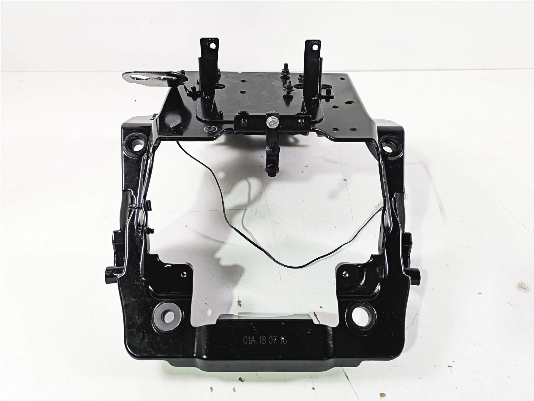 2019 Indian Chieftain Limited Front Fairing Stay Holder Bracket 1024169 1025003 - Image 8
