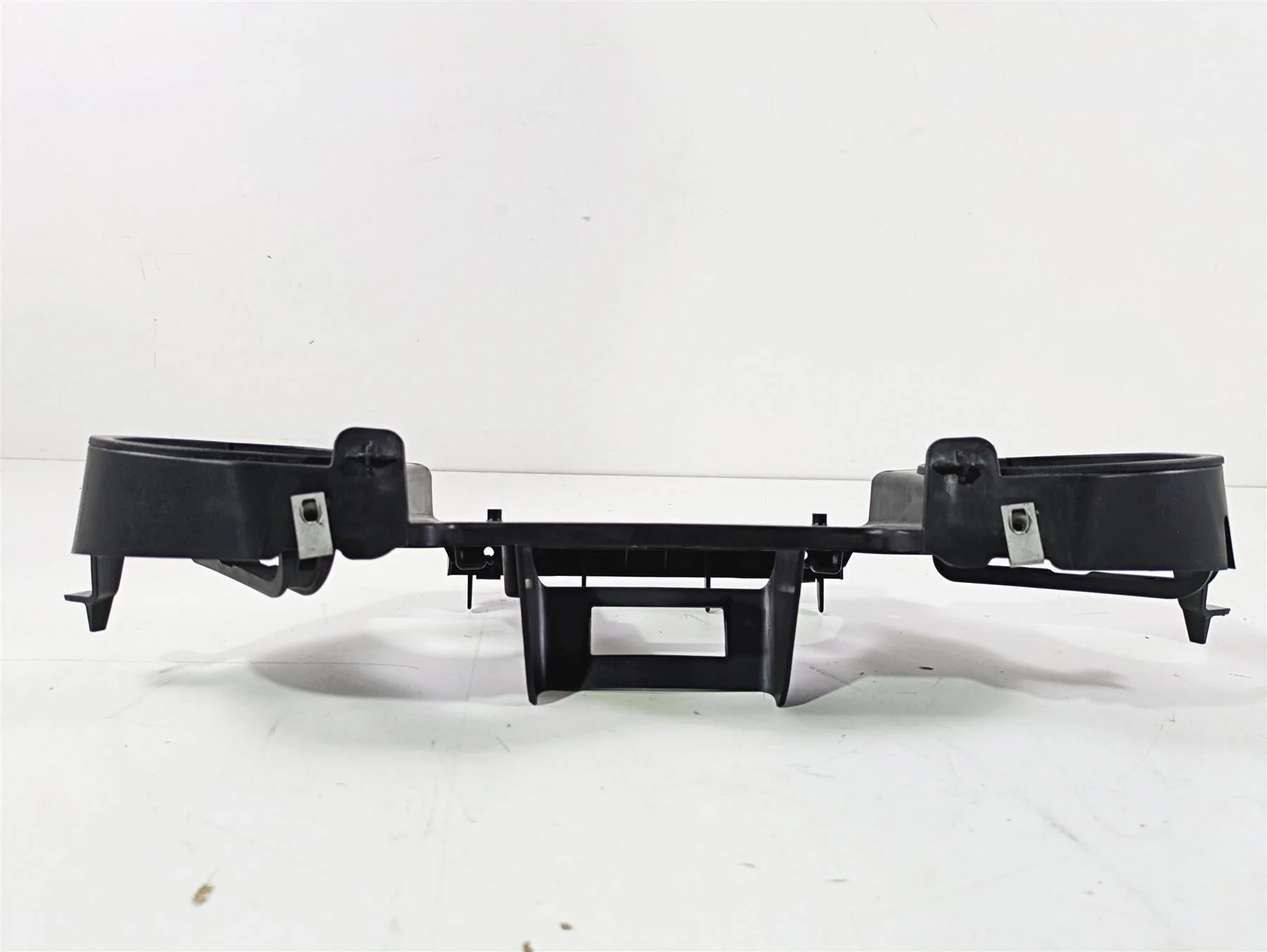 2019 Indian Chieftain Limited Front Inner Gauge Panel Dash Cover 5452783 - Image 4