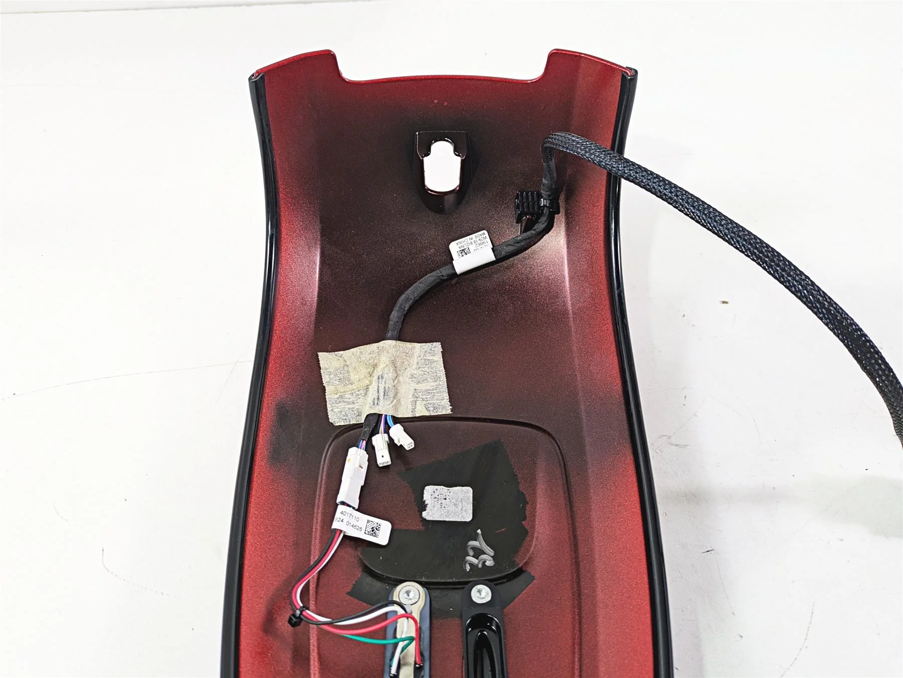 2019 Indian Chieftain Limited Gas Tank Cover Console & Switches Ruby Red 5633653 - Image 9