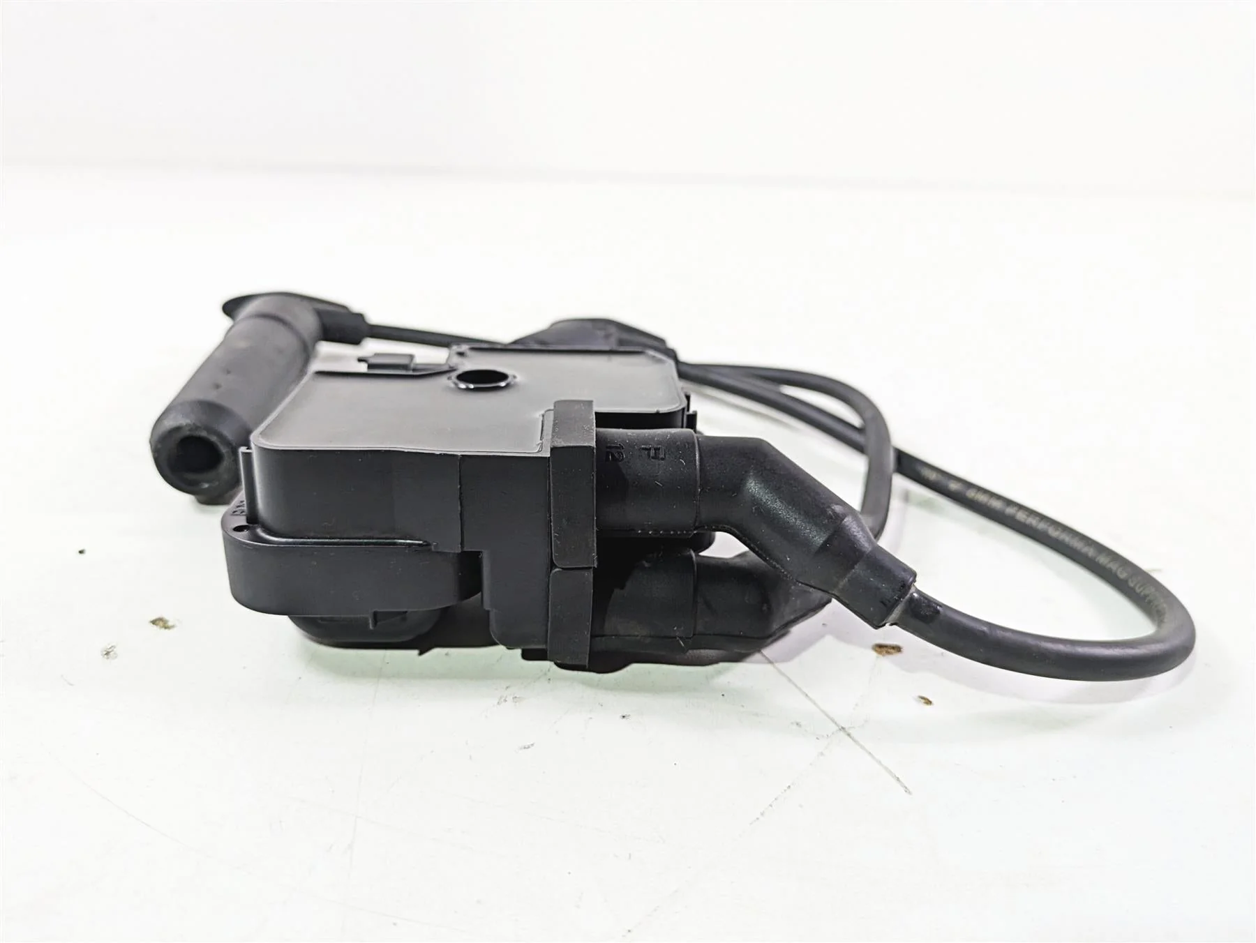 2019 Indian Chieftain Limited Ignition Coil Wires Plugs 4010425 2876049 - Image 4