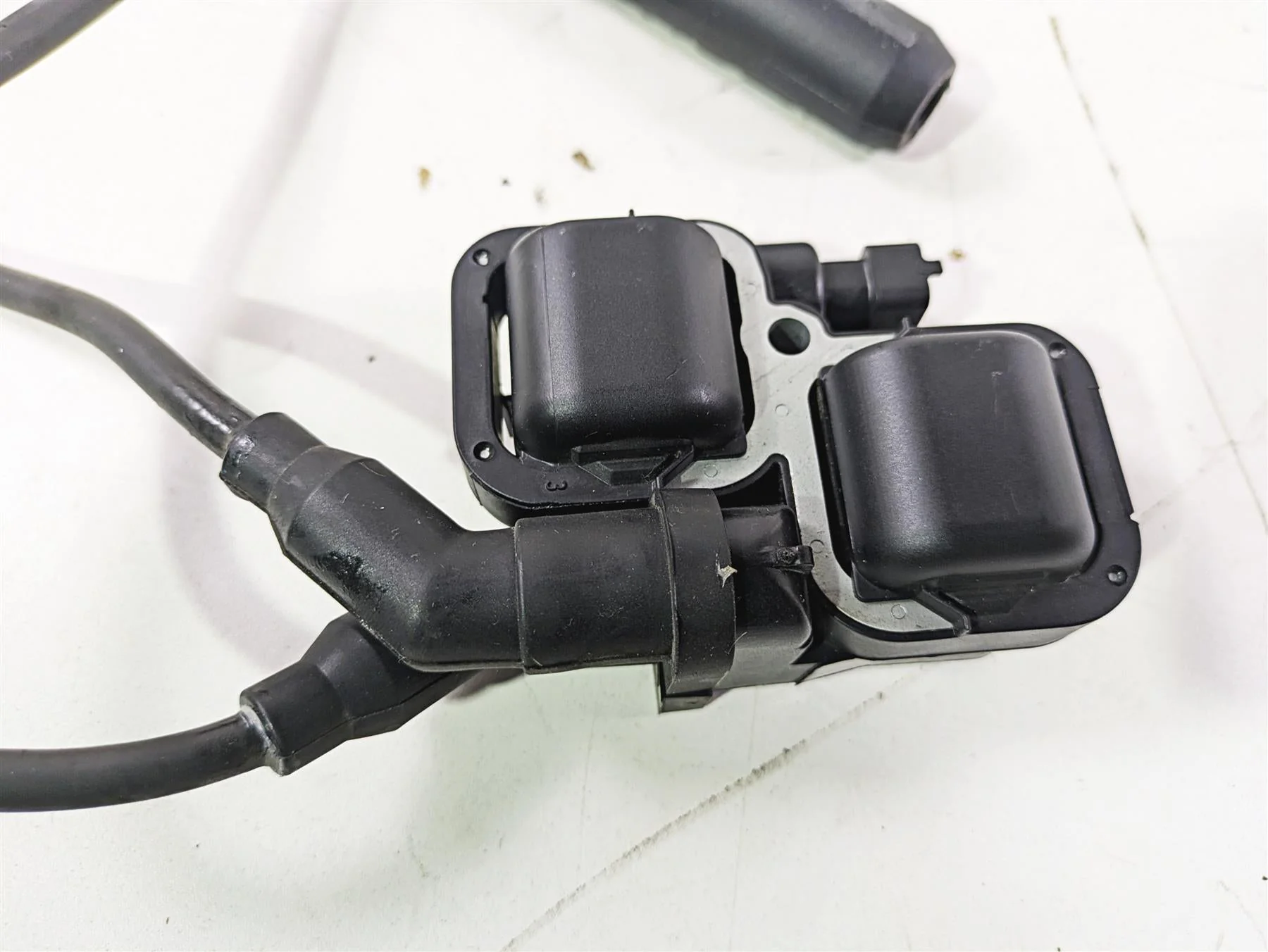 2019 Indian Chieftain Limited Ignition Coil Wires Plugs 4010425 2876049 - Image 7