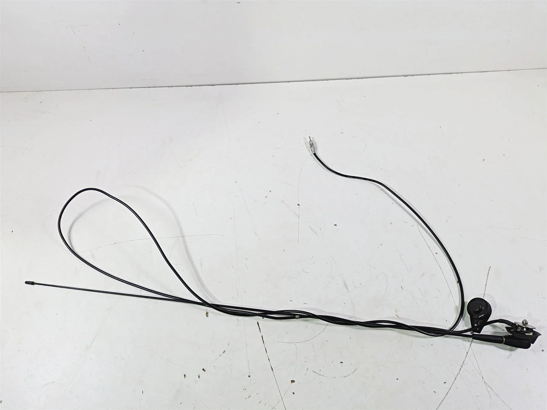 2019 Indian Chieftain Limited Radio Audio Antenna 4012213 - Image 3