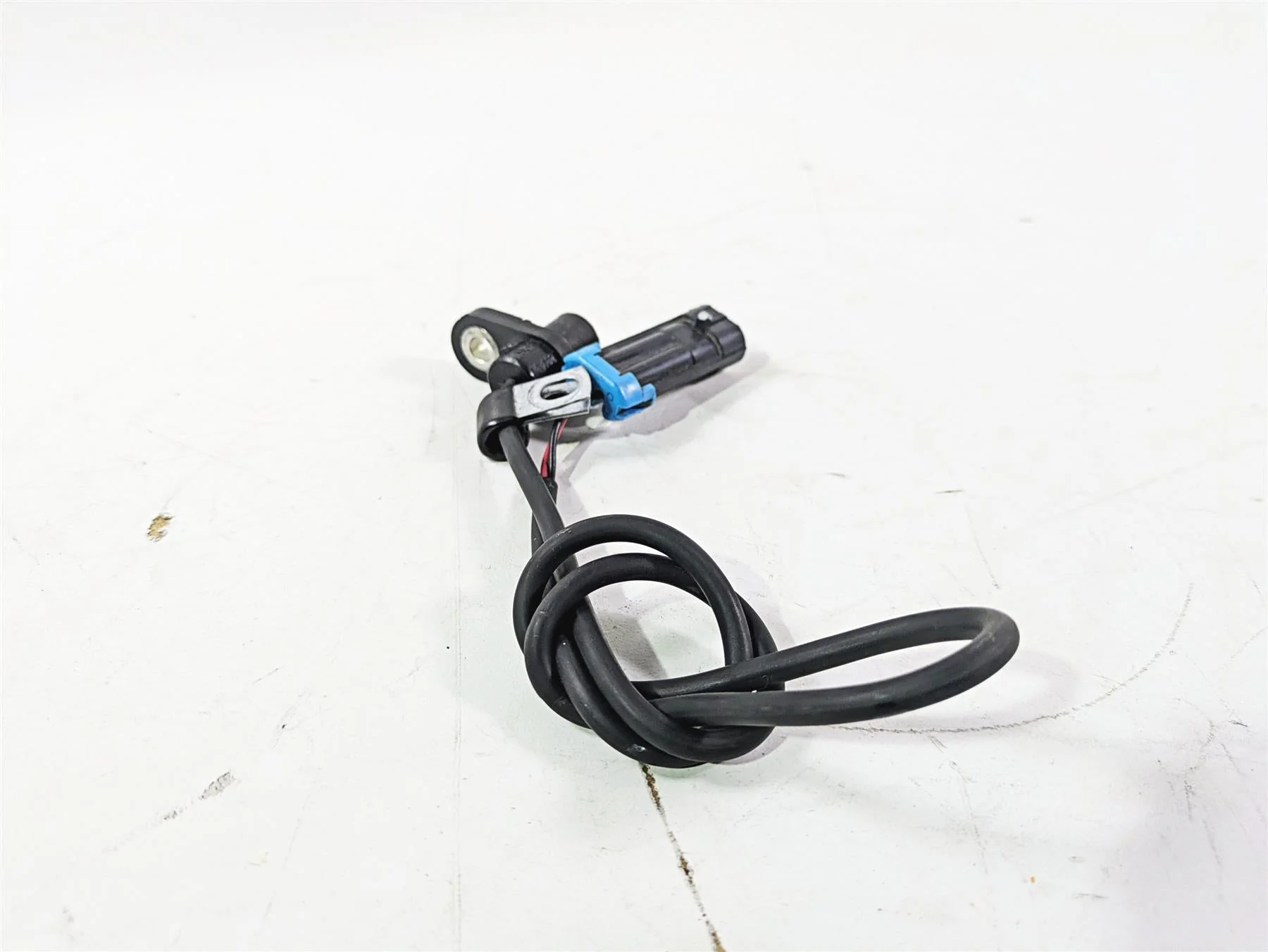 2019 Indian Chieftain Limited Rear Abs Wheel Speed Sensor 4014216 - Image 3