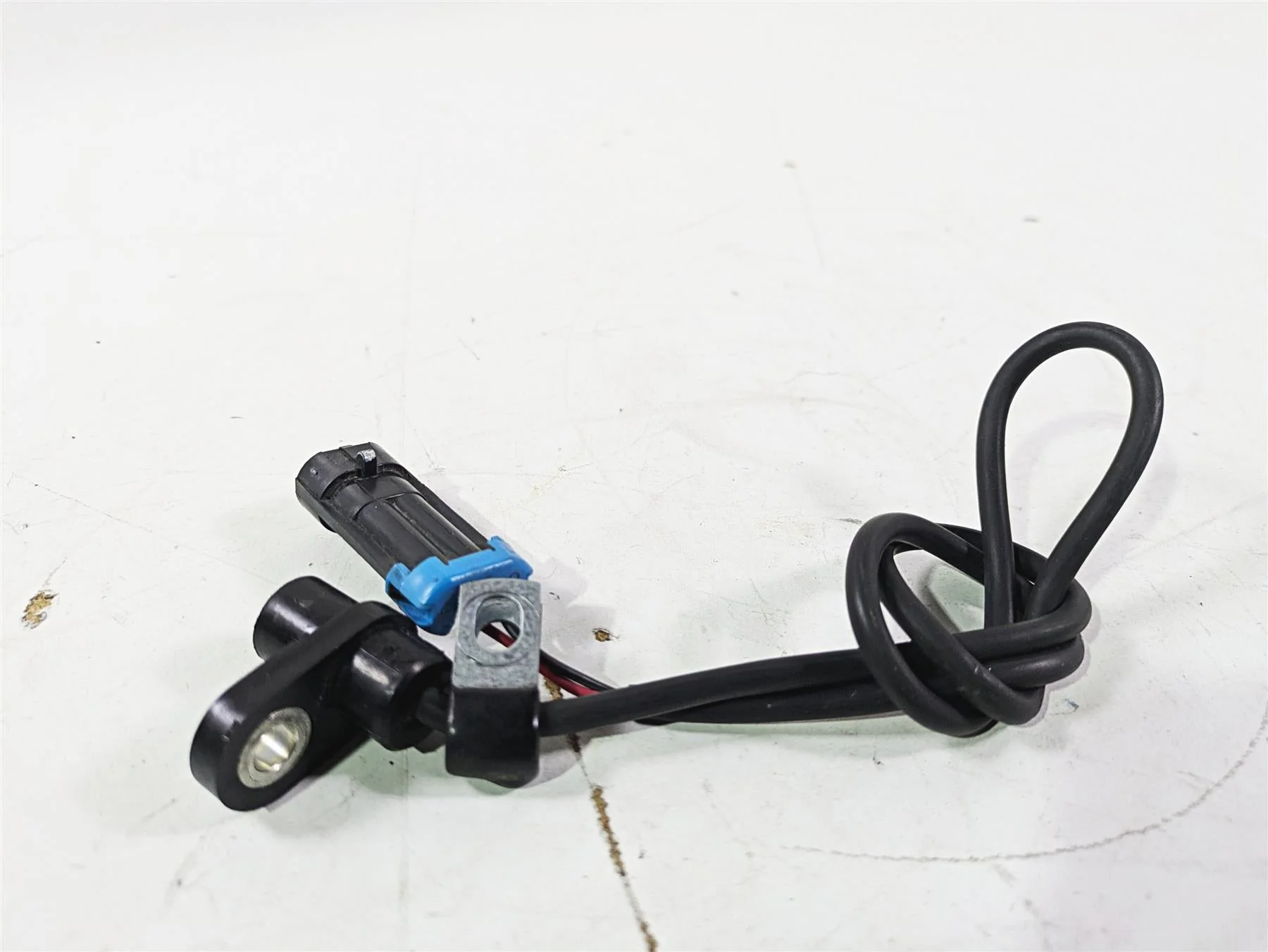2019 Indian Chieftain Limited Rear Abs Wheel Speed Sensor 4014216 - Image 4