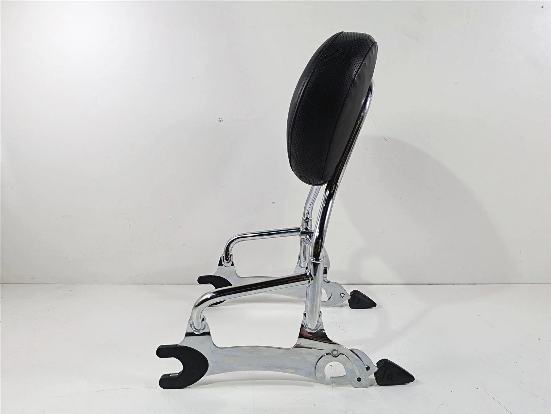 2019 Indian Chieftain Limited Rear Backrest Sissy Bar Quick Release 2884186 - Image 5