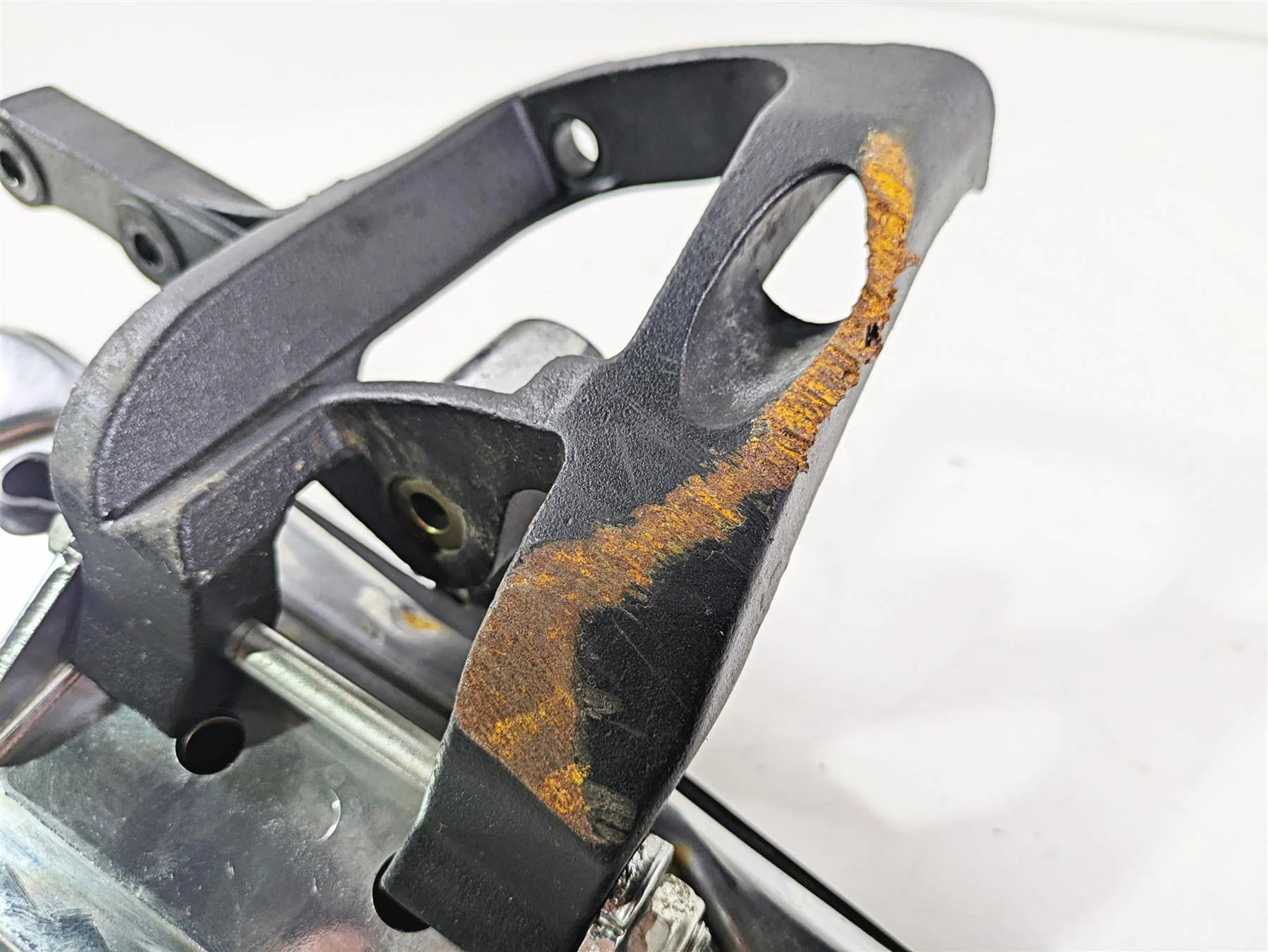 2019 Indian Chieftain Limited Right Floor Board & Brake Pedal  5141001 1023251 - Image 7