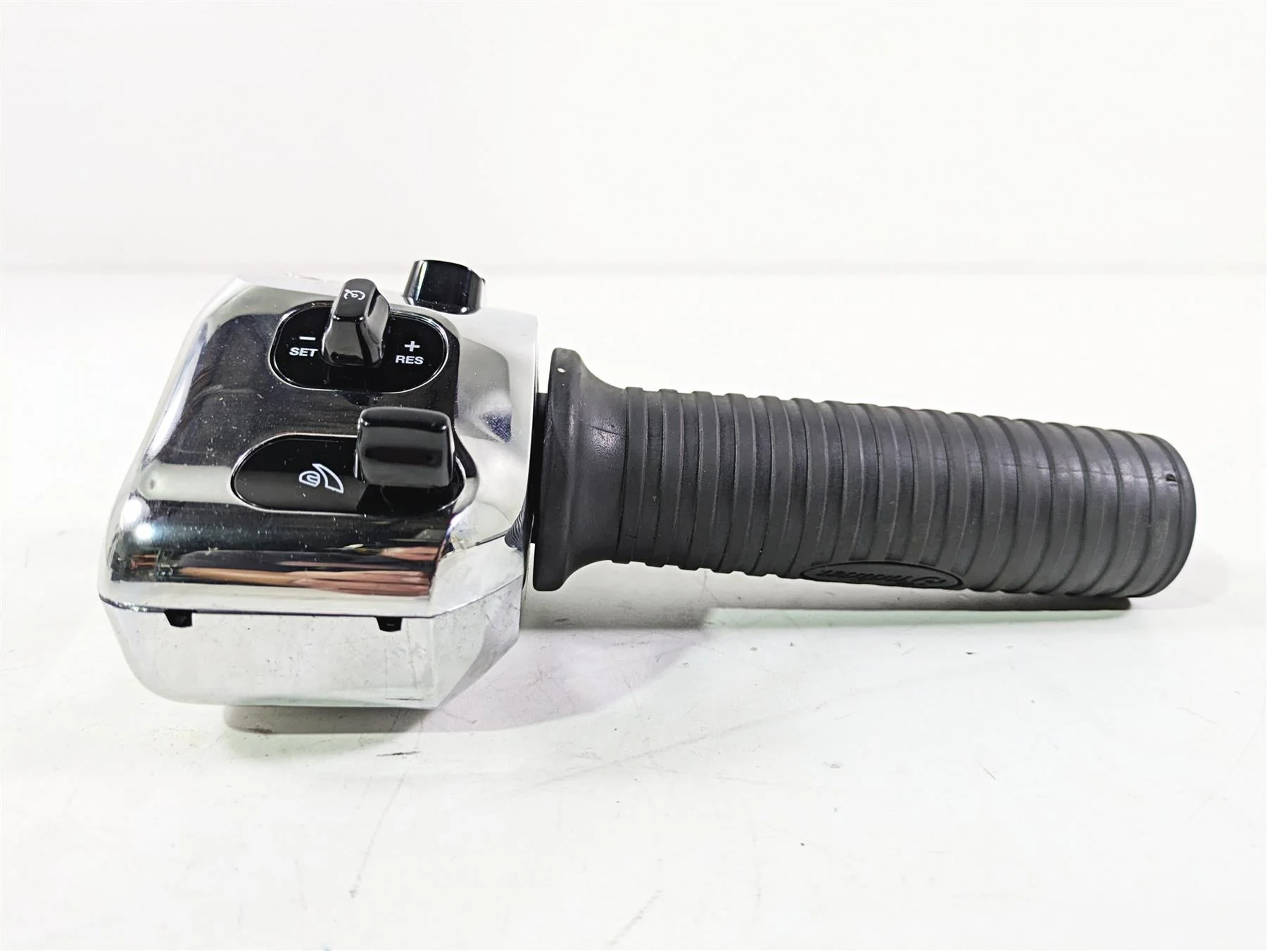 2019 Indian Chieftain Limited Right Hand Control Switch Cruise 4018445 - Image 2
