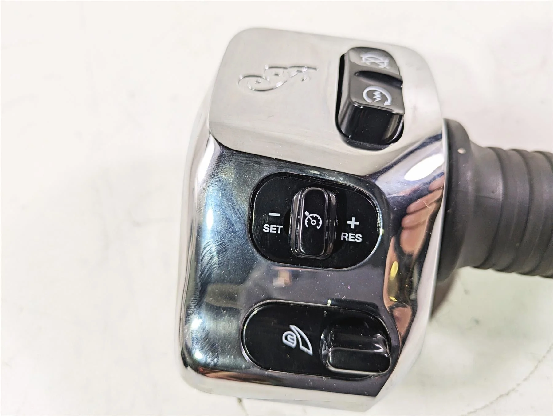 2019 Indian Chieftain Limited Right Hand Control Switch Cruise 4018445 - Image 8
