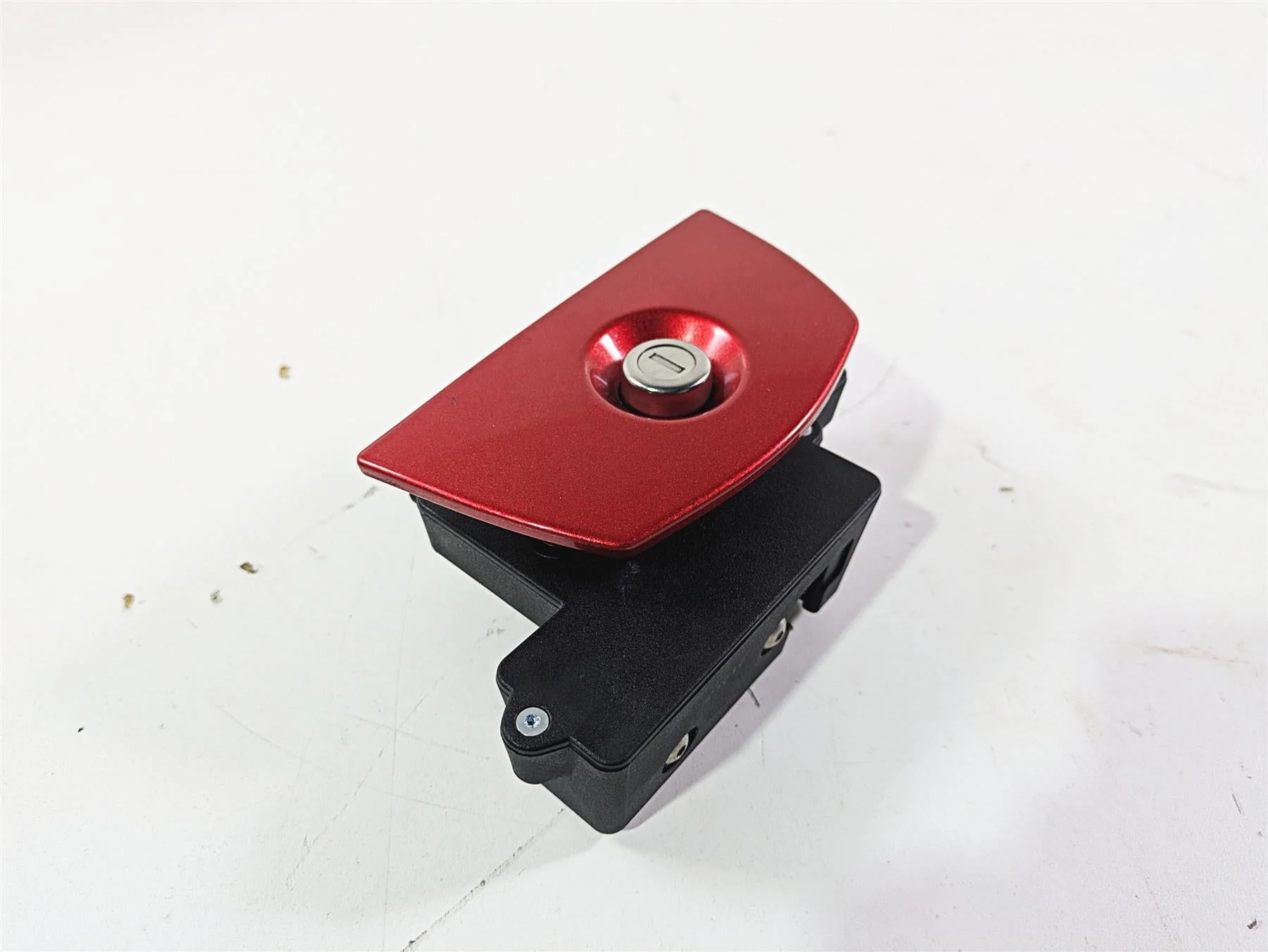 2019 Indian Chieftain Limited Right Saddlebag Lock Unit Module 4017838 - Image 10