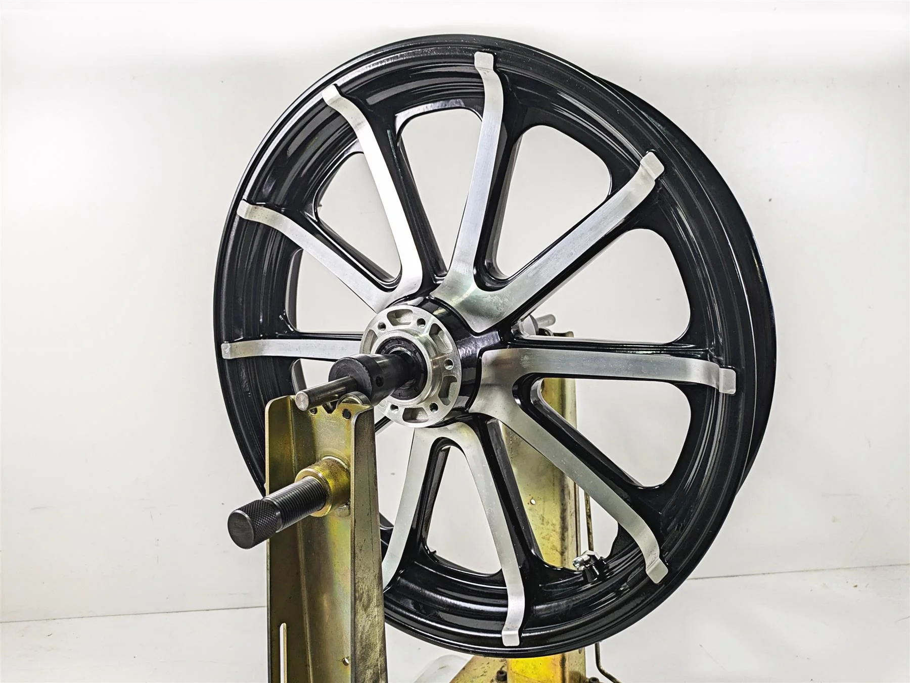 2019 Indian Chieftain Limited Straight Front Wheel Rim 19x3.5 1522505