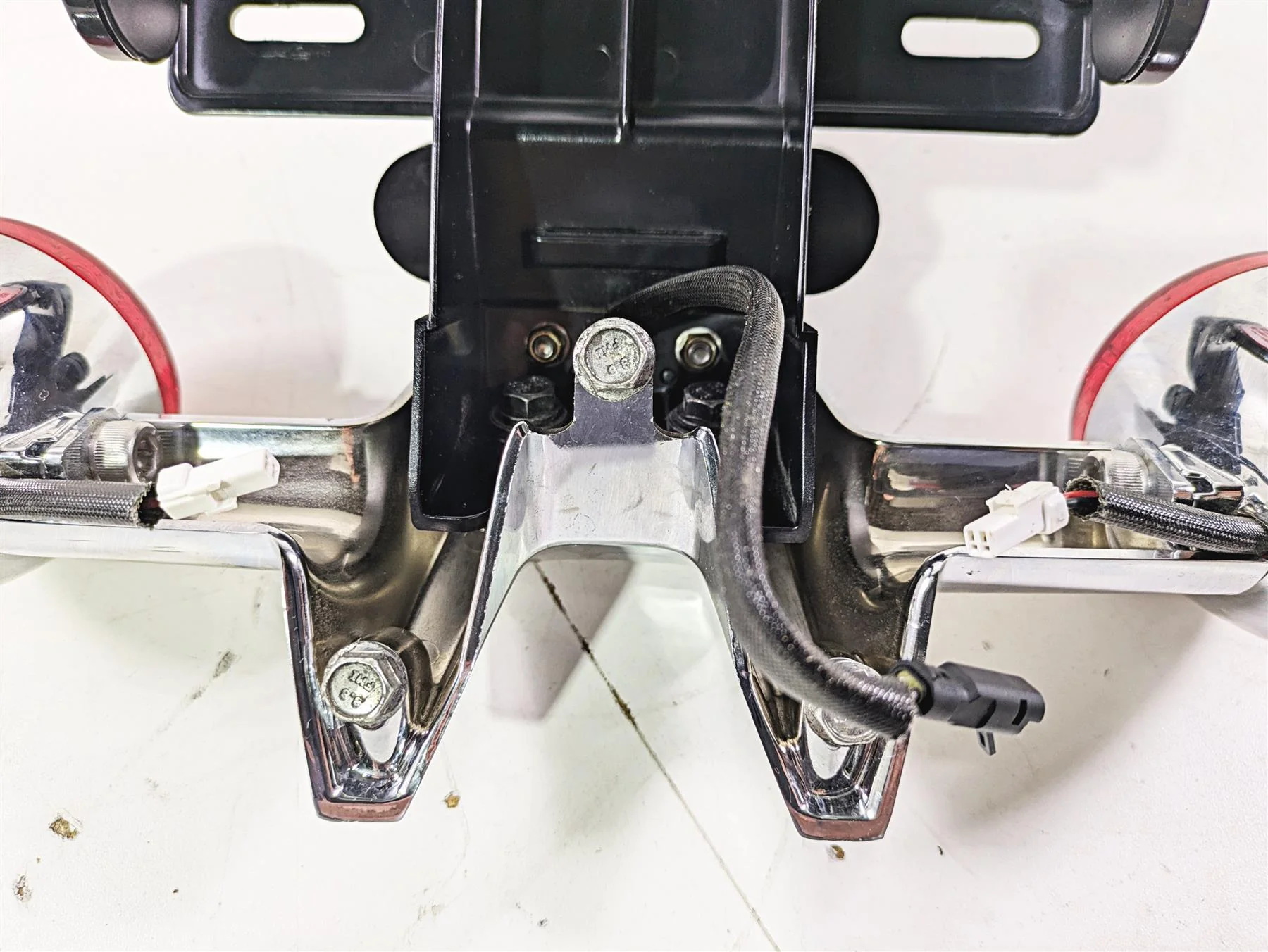 2019 Indian Chieftain Limited Taillight Blinker Plate Holder Set 5141811 5143494 - Image 11