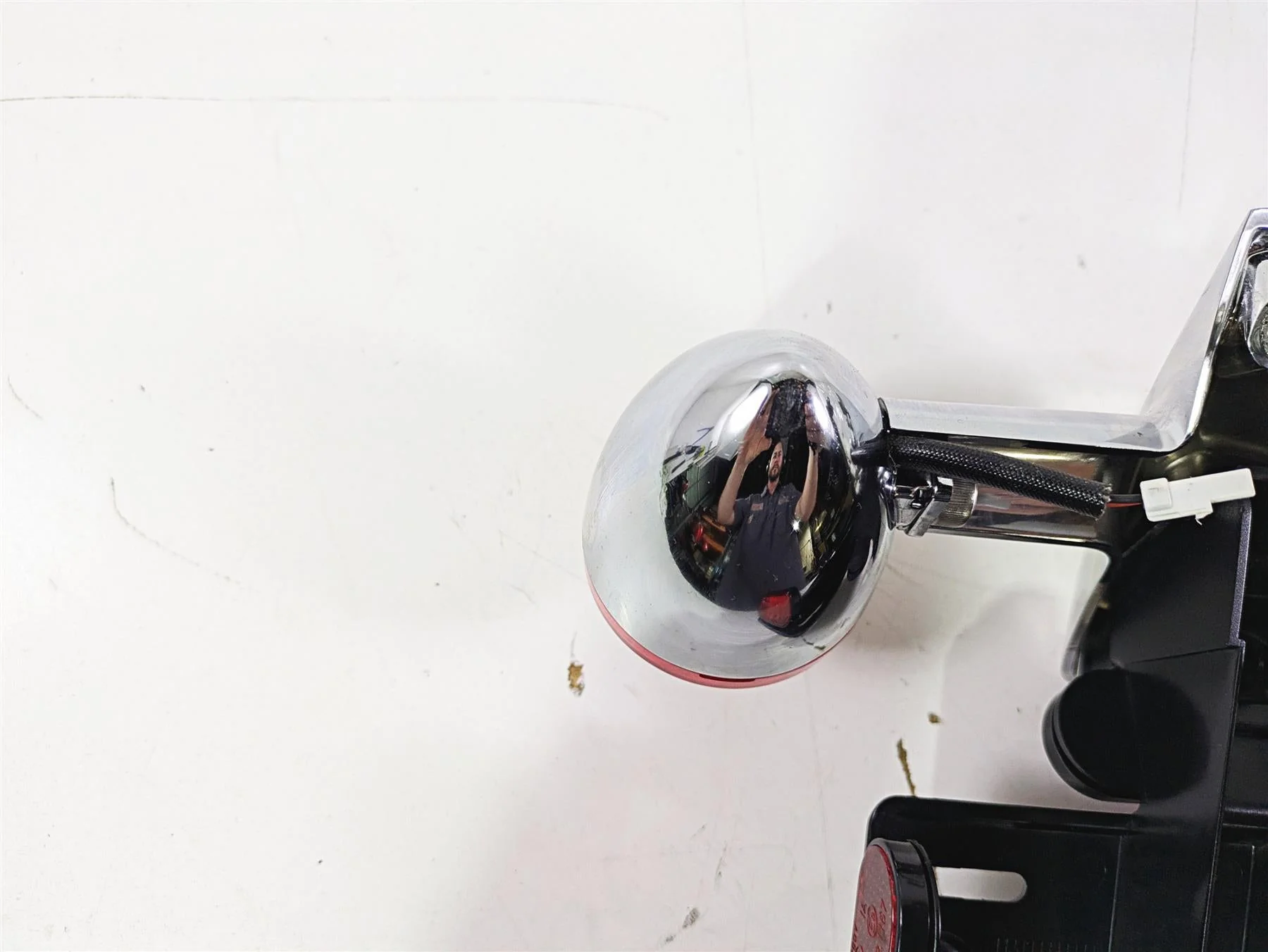 2019 Indian Chieftain Limited Taillight Blinker Plate Holder Set 5141811 5143494 - Image 8