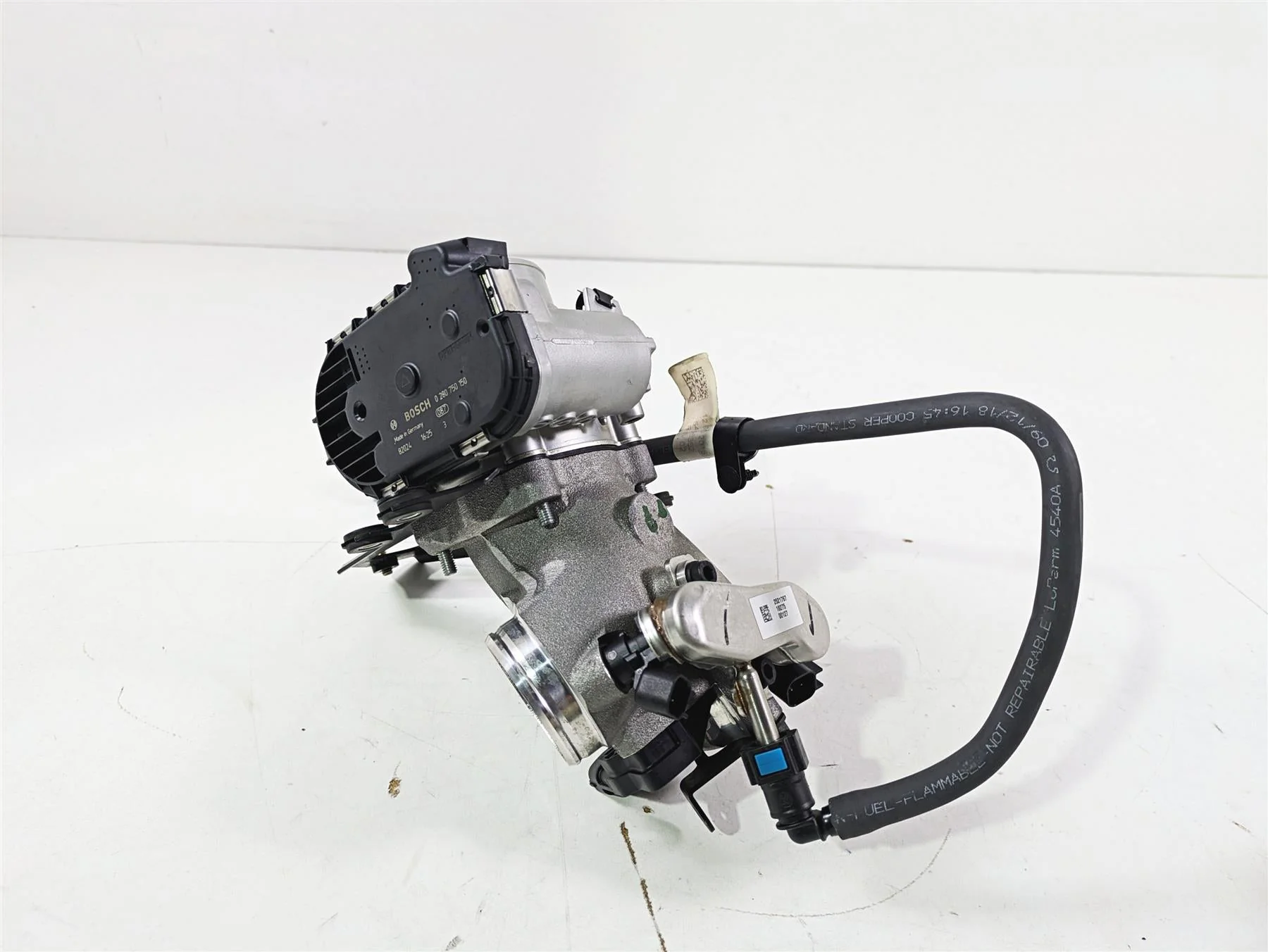 2019 Indian Chieftain Limited Throttle Body & Intake Manifold 1204685 - Image 11