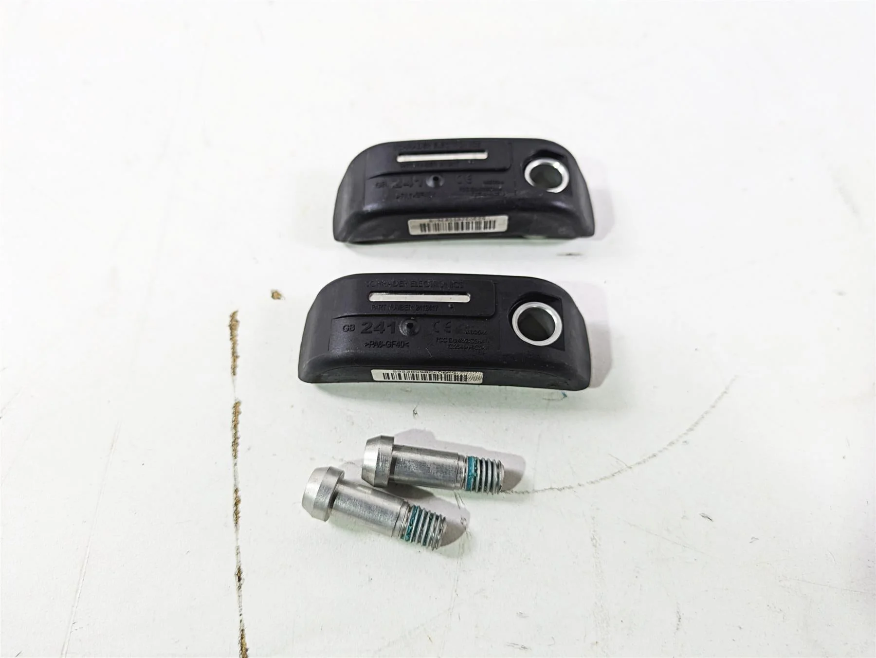 2019 Indian Chieftain Limited Tire Pressure Sensor Set 2412417 2208712 - Image 8