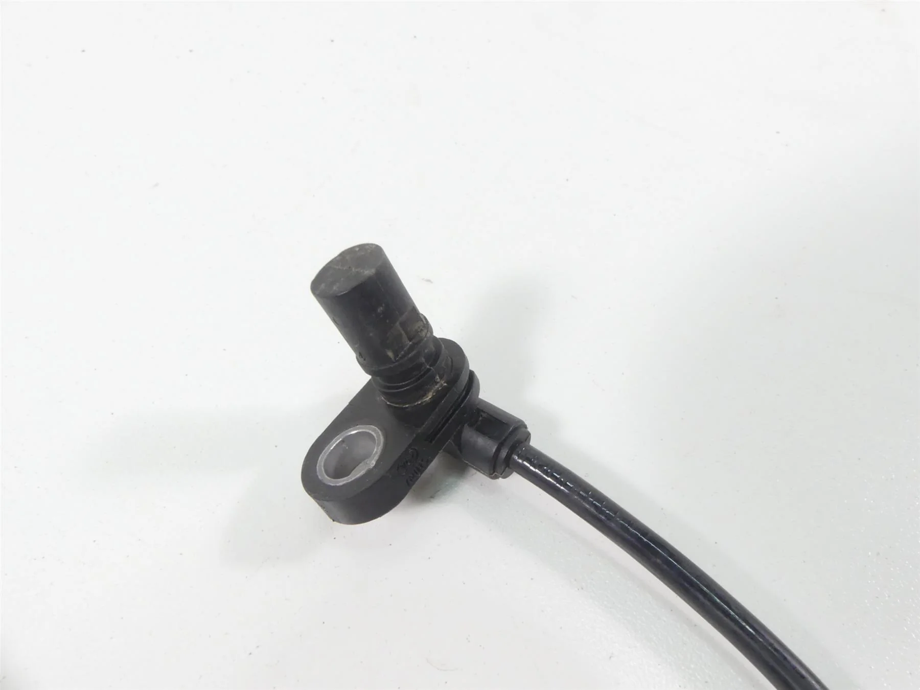 2019 KTM 1290R Super Adventure Front Abs Brake Wheel Speed Sensor 76042125000 - Image 3