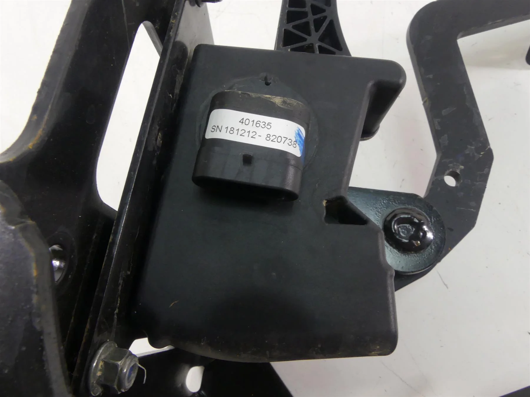 2019 Polaris General 1000 EPS Accelerator & Brake Pedal + Mount Set 4015711 - Image 7