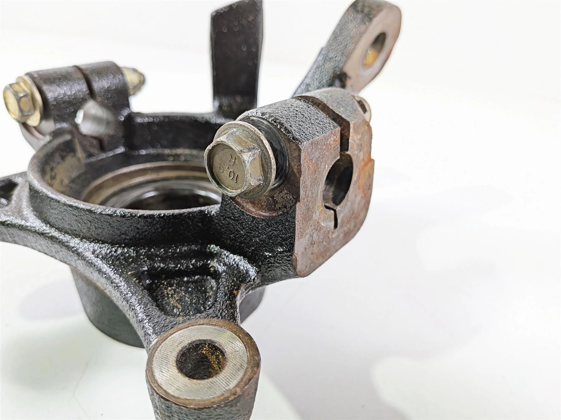 2019 Polaris RZR XP Turbo S Dynamics Front Left Knee Knuckle Spindle 5142196 - Image 9