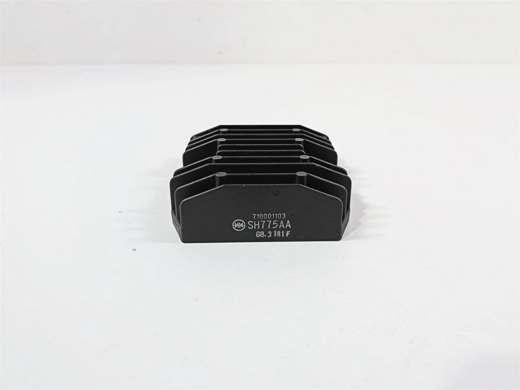 2019 Sea-Doo Spark 900 Trixx Rectifier Voltage Regulator SH775AA 710001103 - Image 4