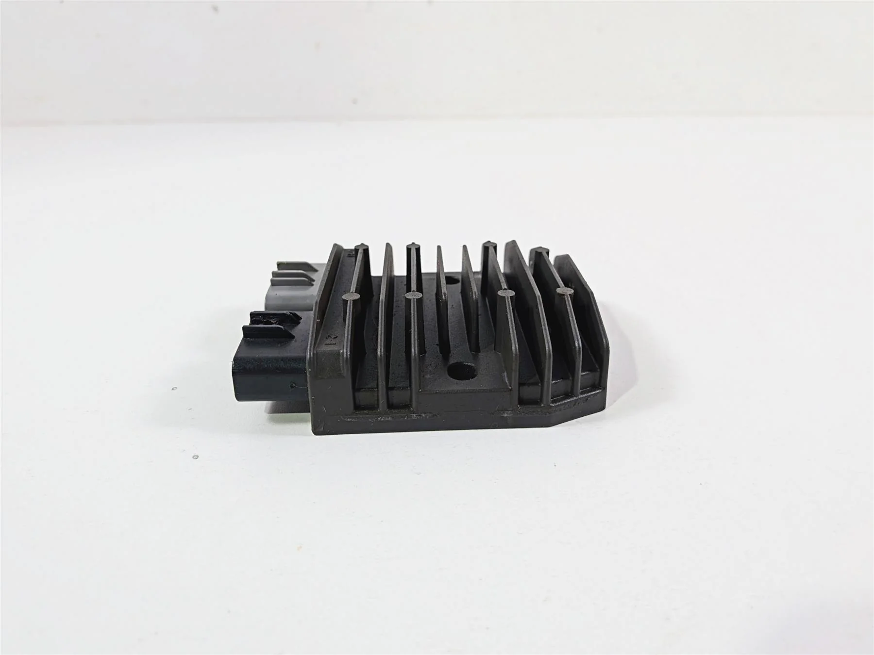 2019 Sea-Doo Spark 900 Trixx Rectifier Voltage Regulator SH775AA 710001103 - Image 5
