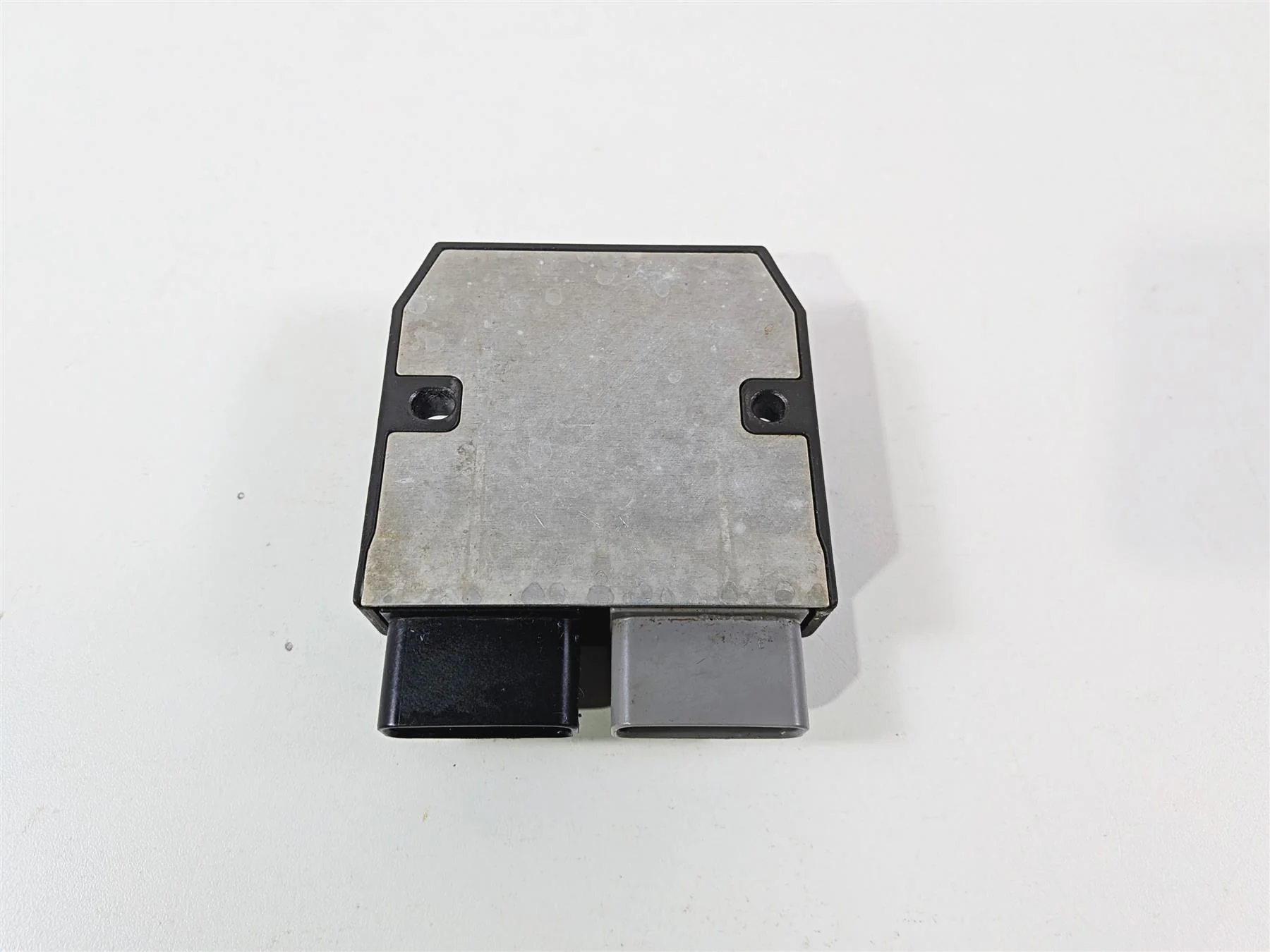 2019 Sea-Doo Spark 900 Trixx Rectifier Voltage Regulator SH775AA 710001103 - Image 6