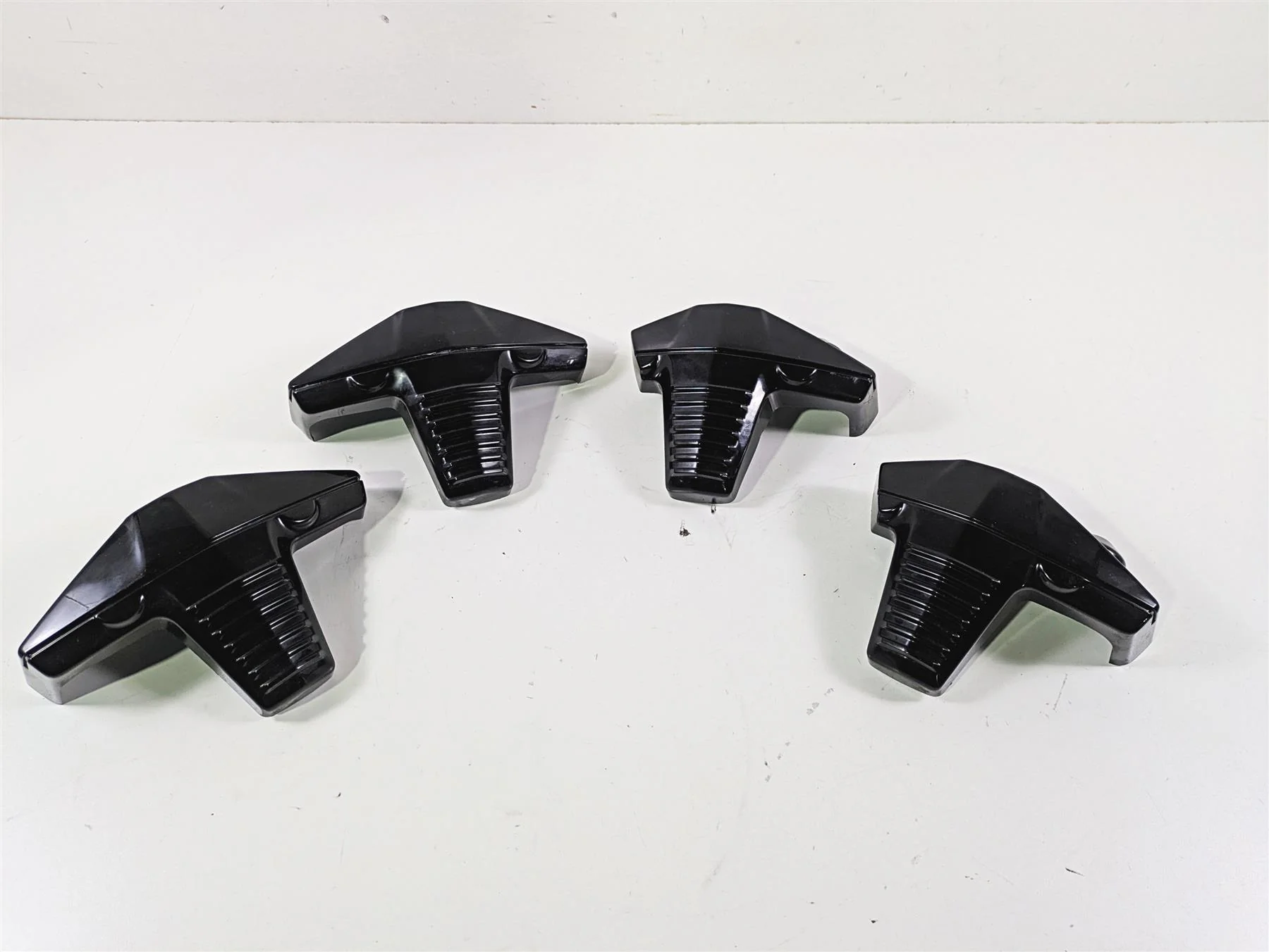 2019 Suzuki M109R VZR1800 Boulevard Cylinderhead Cover Set Black 11174-48G20 - Image 2