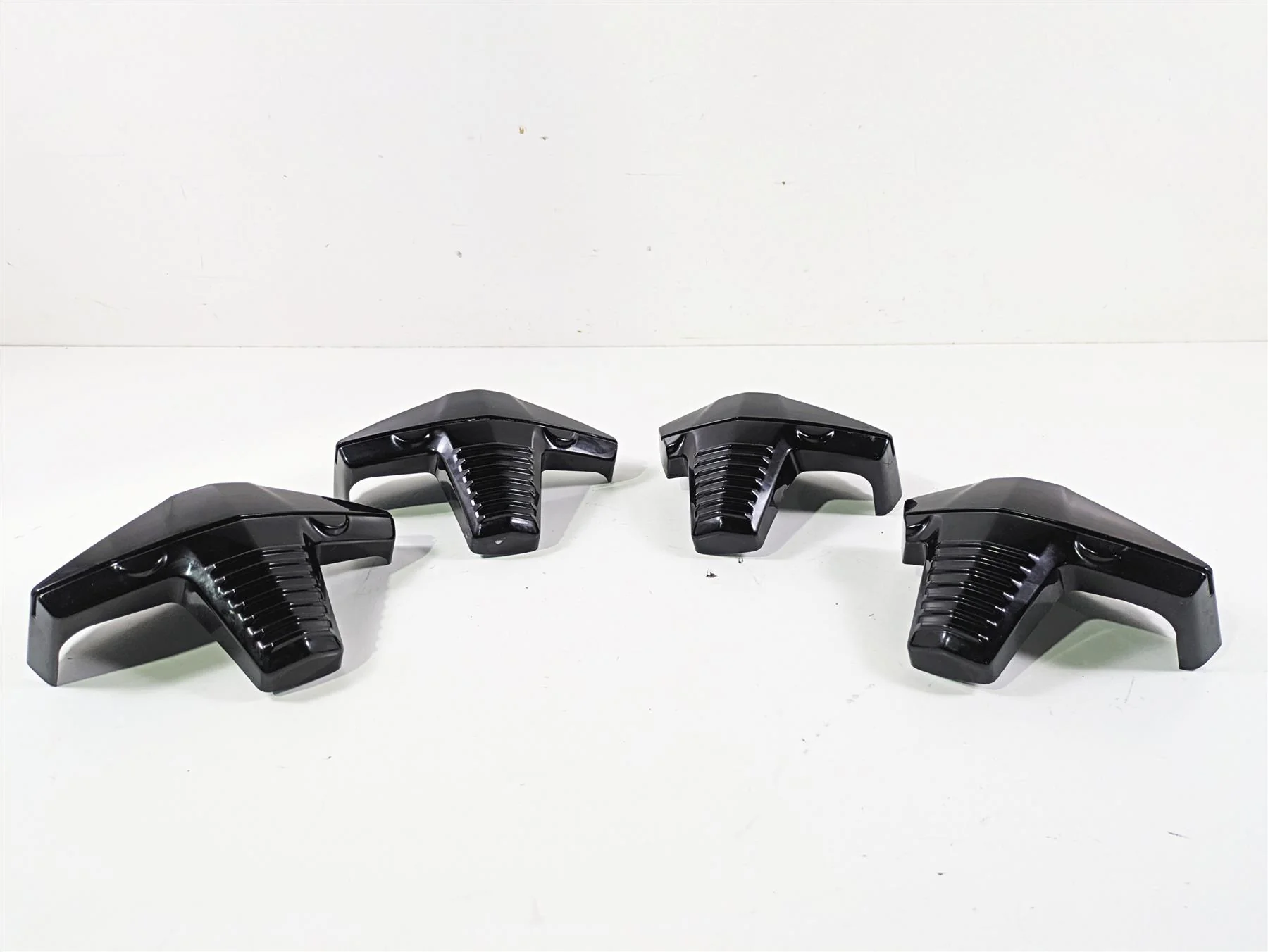 2019 Suzuki M109R VZR1800 Boulevard Cylinderhead Cover Set Black 11174-48G20 - Image 3