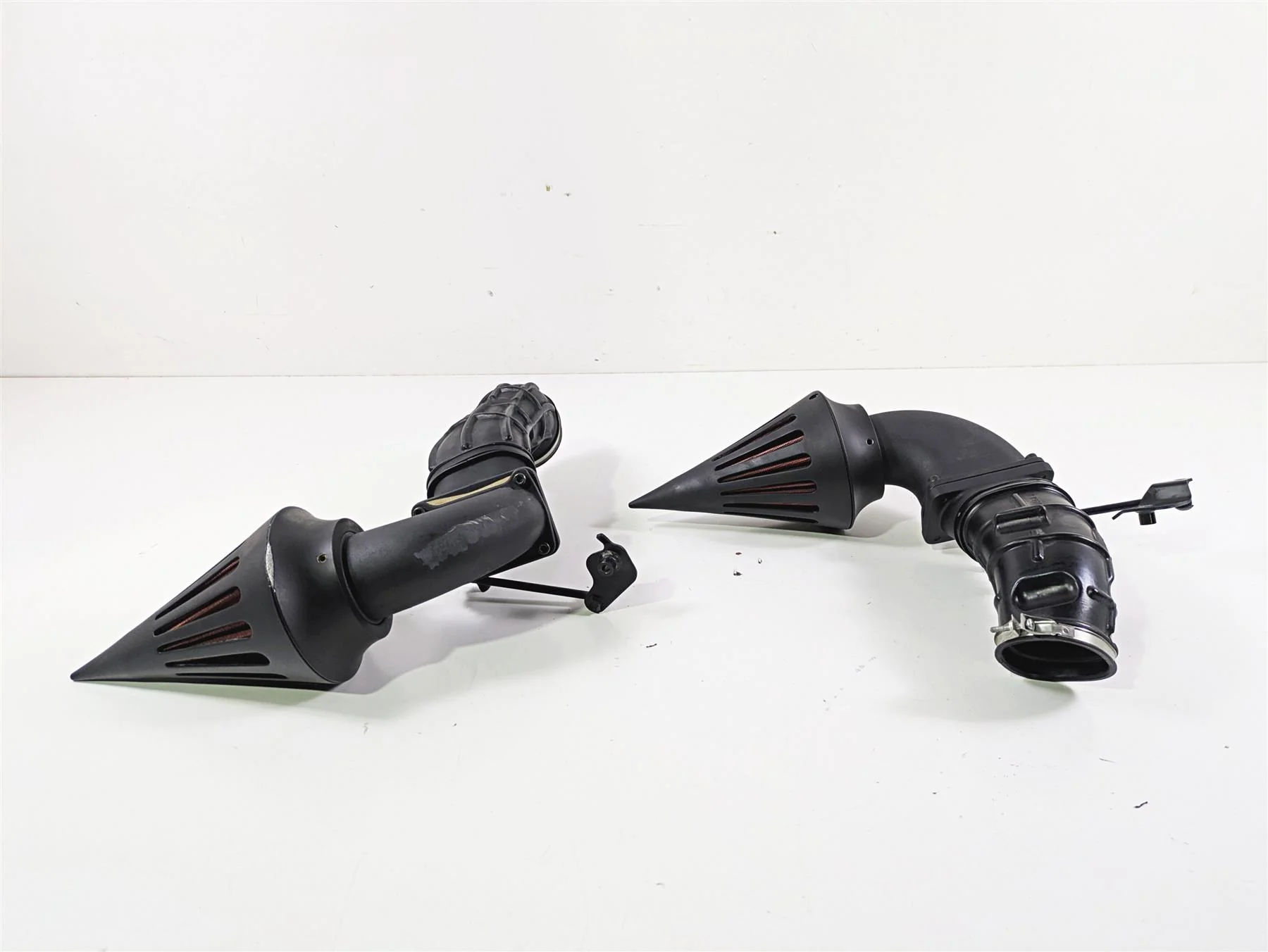 2019 Suzuki M109R VZR1800 Boulevard Dual Spike Flat Black Red Filter AC-236-BK - Image 6