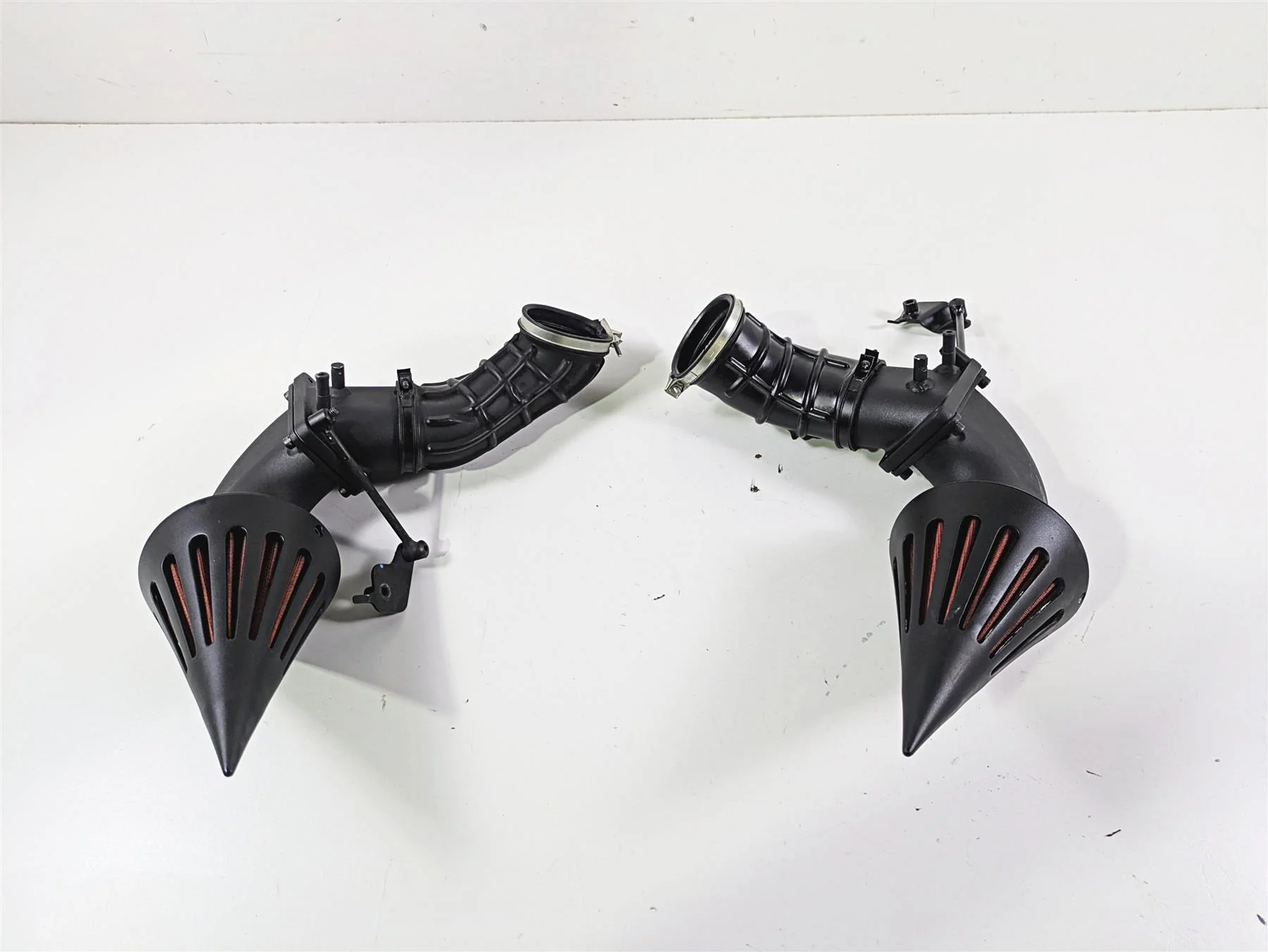 2019 Suzuki M109R VZR1800 Boulevard Dual Spike Flat Black Red Filter AC-236-BK - Image 7