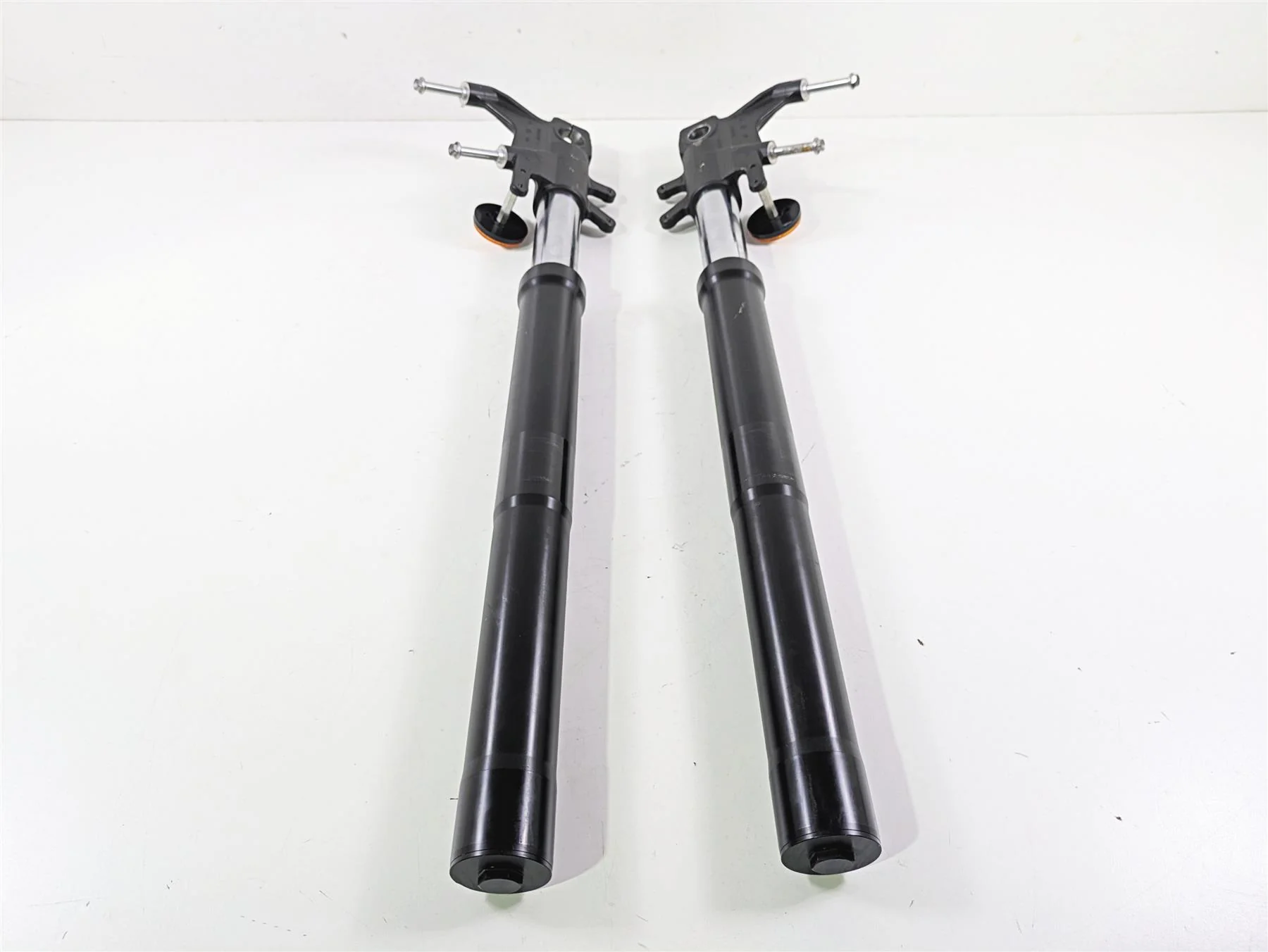 2019 Suzuki M109R VZR1800 Boulevard Front Forks Leg Set 51103-48G30 51103-48G31 - Image 6