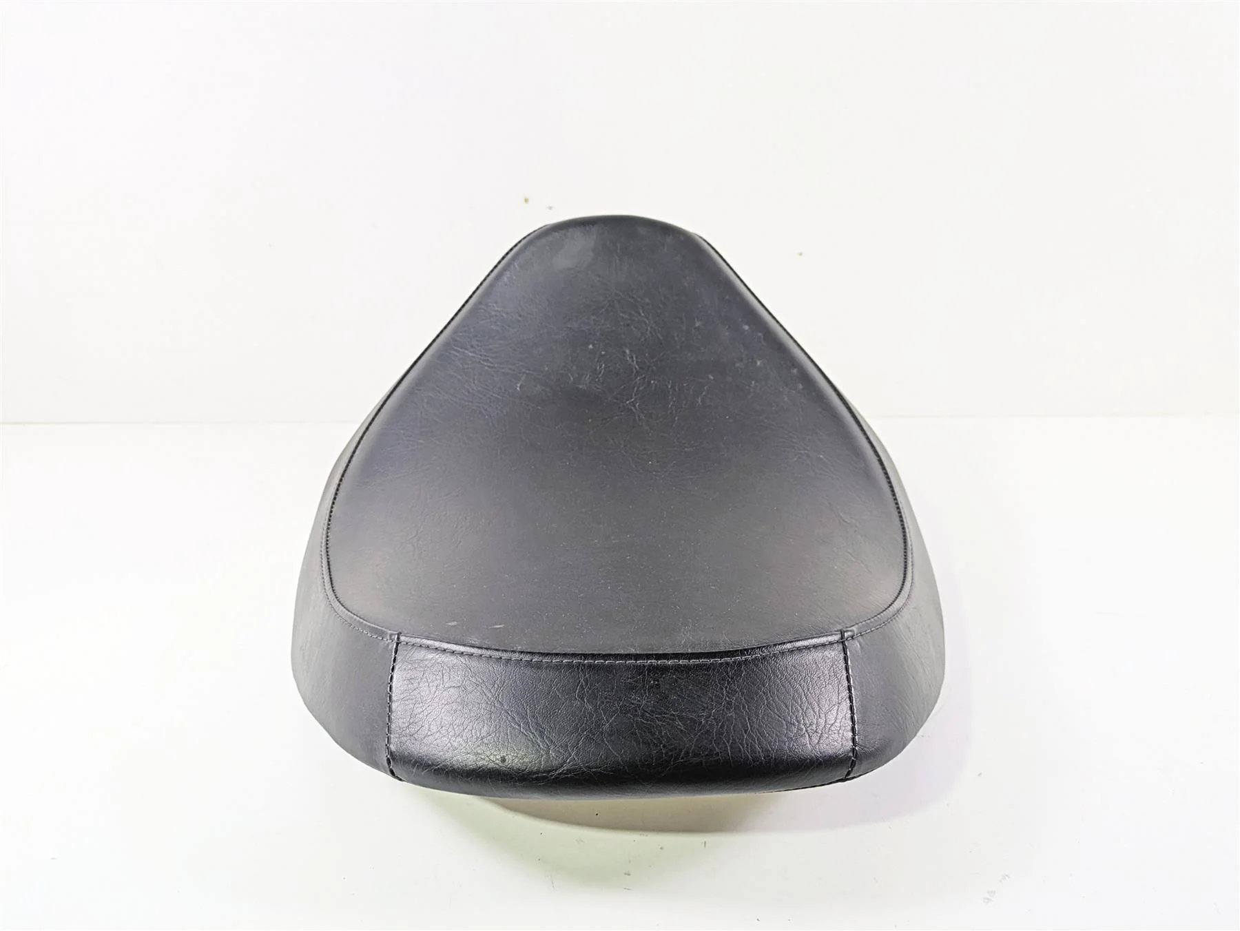 2019 Suzuki M109R VZR1800 Boulevard Front Seat Saddle 45100-48G01-48H - Image 2