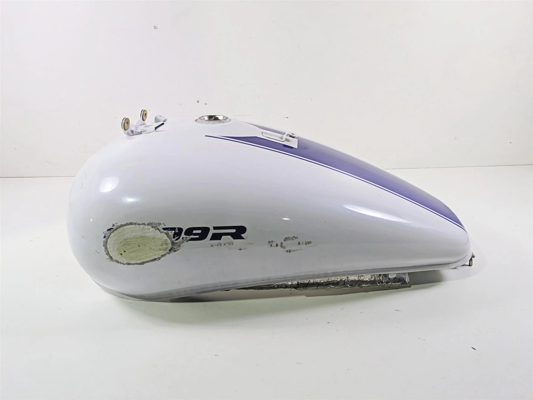 2019 Suzuki M109R VZR1800 Boulevard Fuel Gas Petrol Tank -Read 49100-48G80