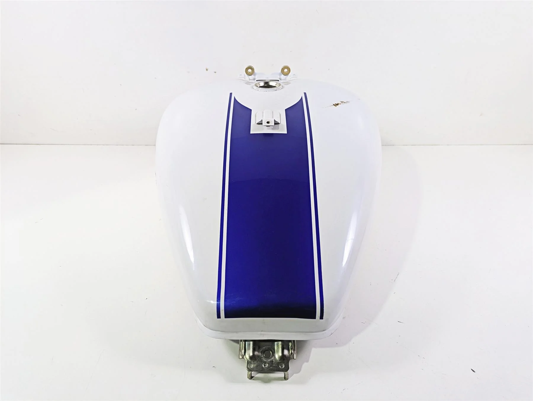 2019 Suzuki M109R VZR1800 Boulevard Fuel Gas Petrol Tank -Read 49100-48G80 - Image 12