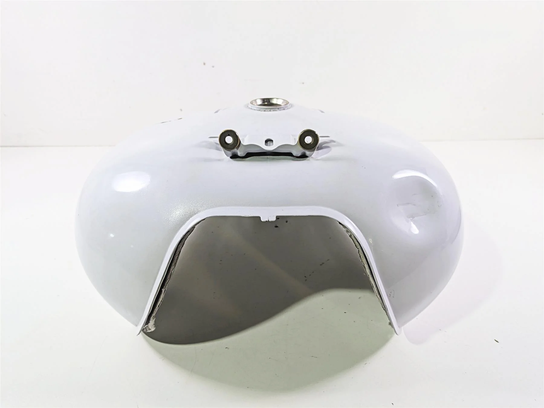 2019 Suzuki M109R VZR1800 Boulevard Fuel Gas Petrol Tank -Read 49100-48G80 - Image 2