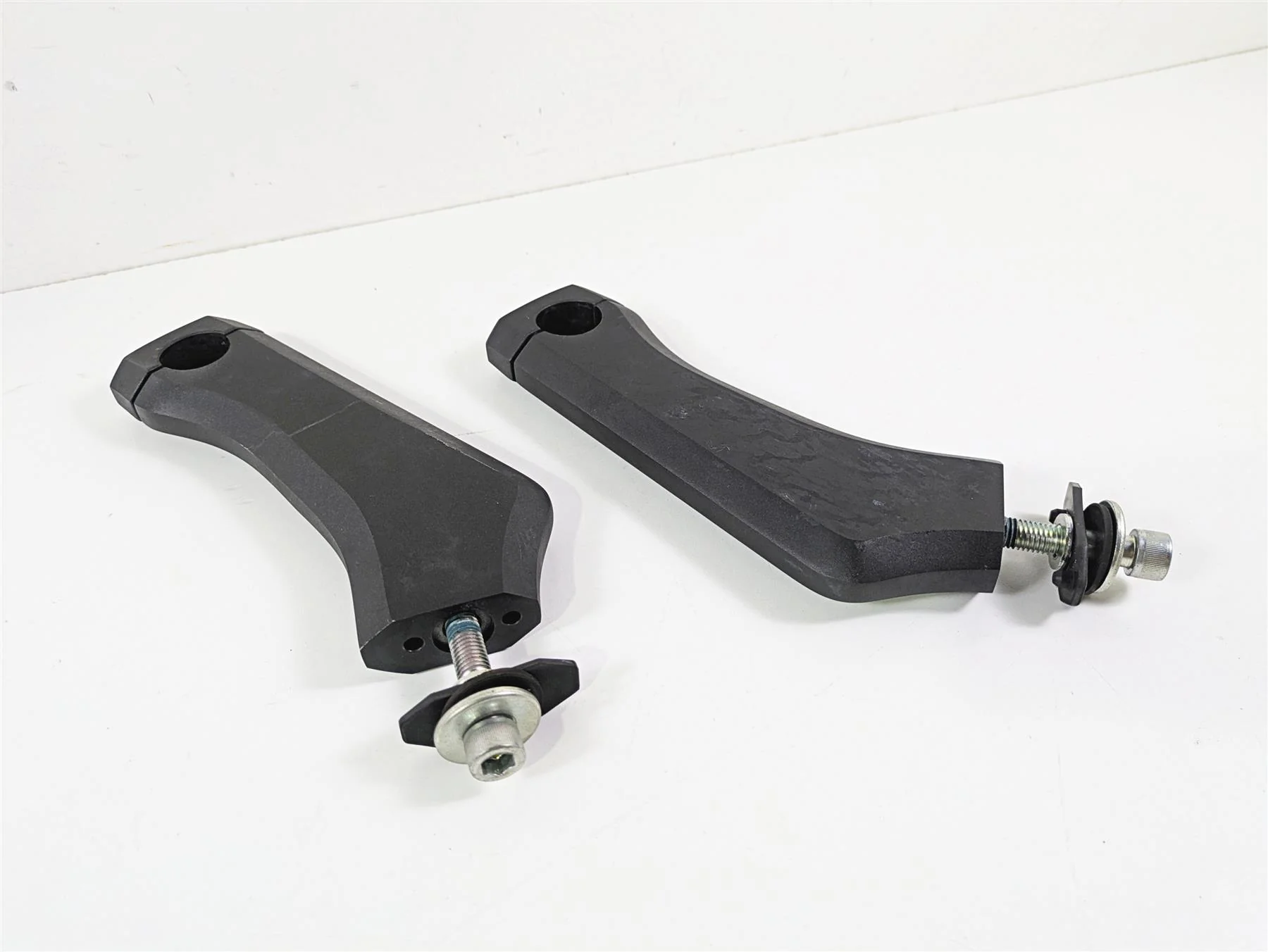 2019 Suzuki M109R VZR1800 Boulevard Handlebar Holder Risers 9" 56224-48G30 - Image 12