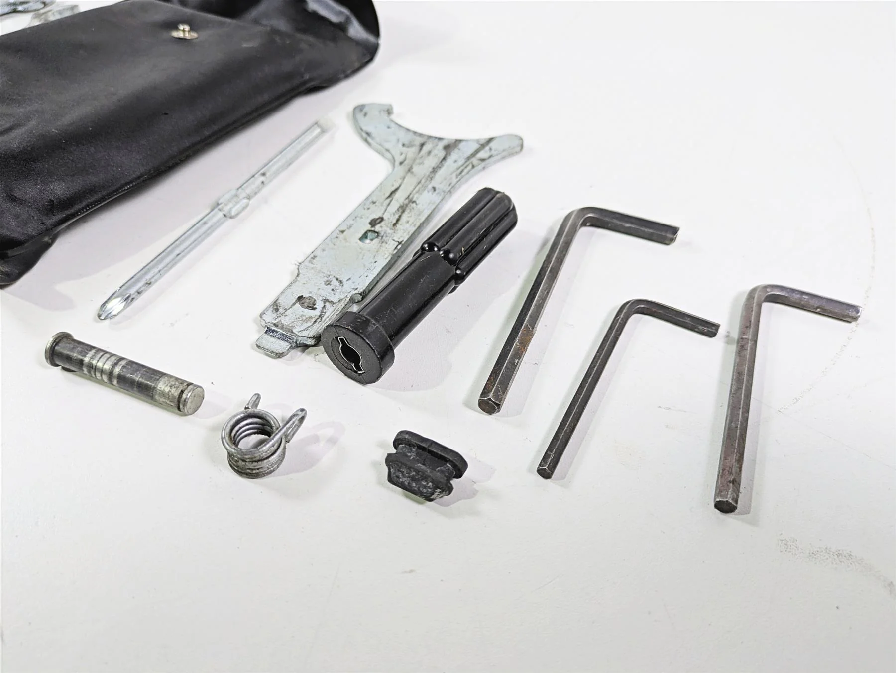 2019 Suzuki M109R VZR1800 Boulevard Oem Tool Kit Set Bag - Image 7