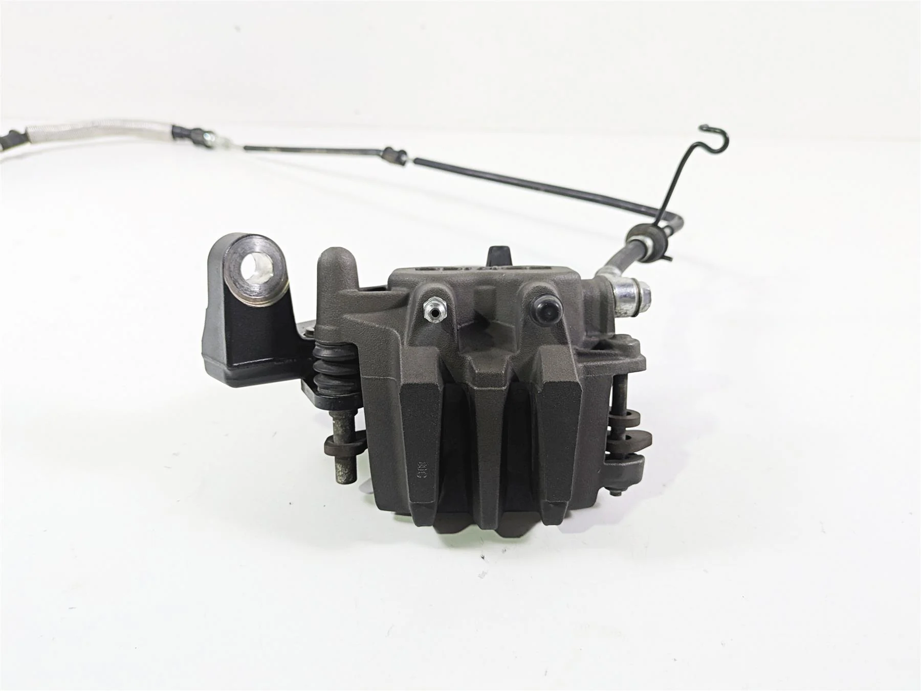 2019 Suzuki M109R VZR1800 Boulevard Rear Brake Caliper Tokico 69100-01D40-999 - Image 5