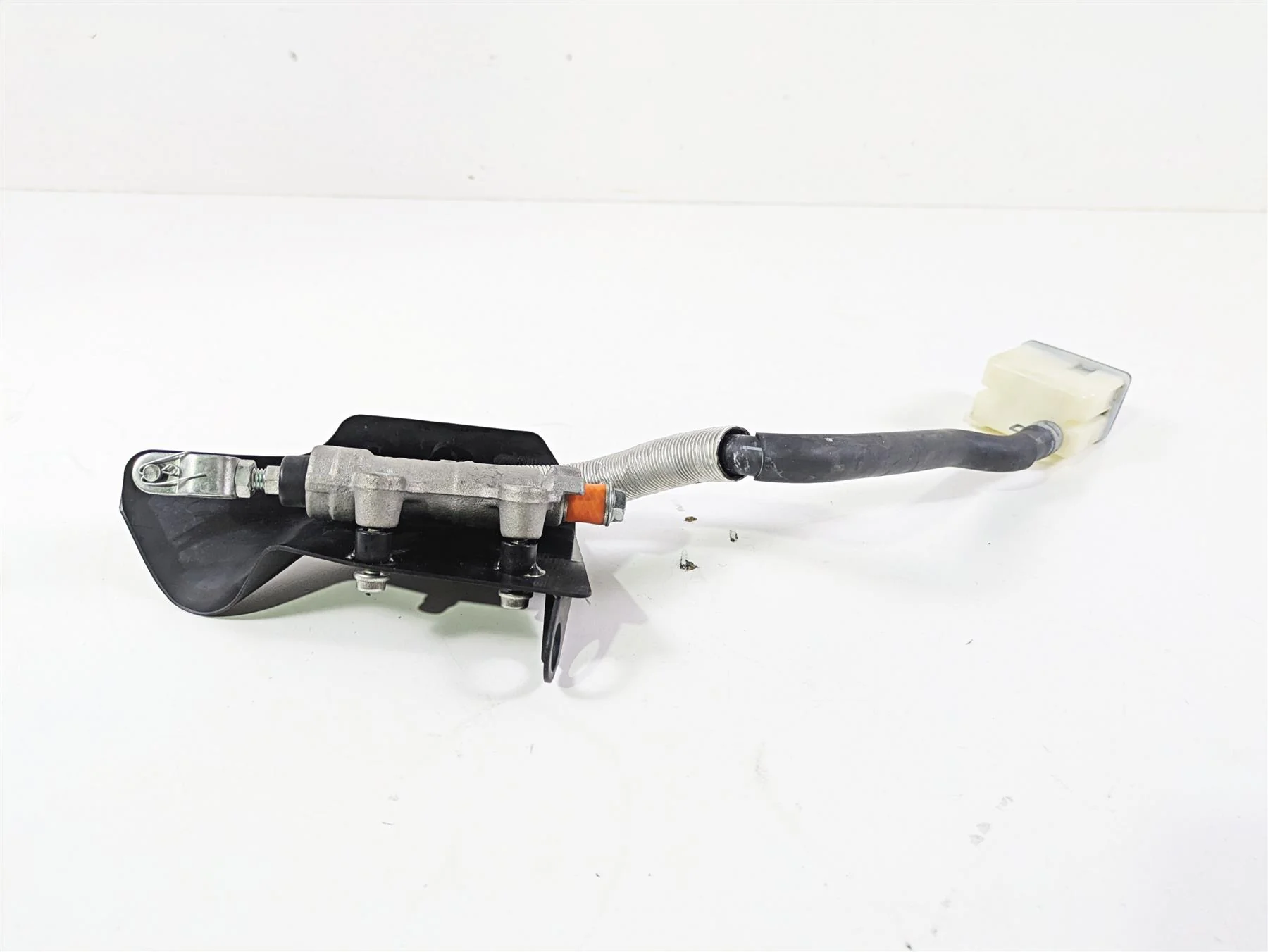 2019 Suzuki M109R VZR1800 Boulevard Rear Brake Master Cylinder 14mm 69600-48G00 - Image 3