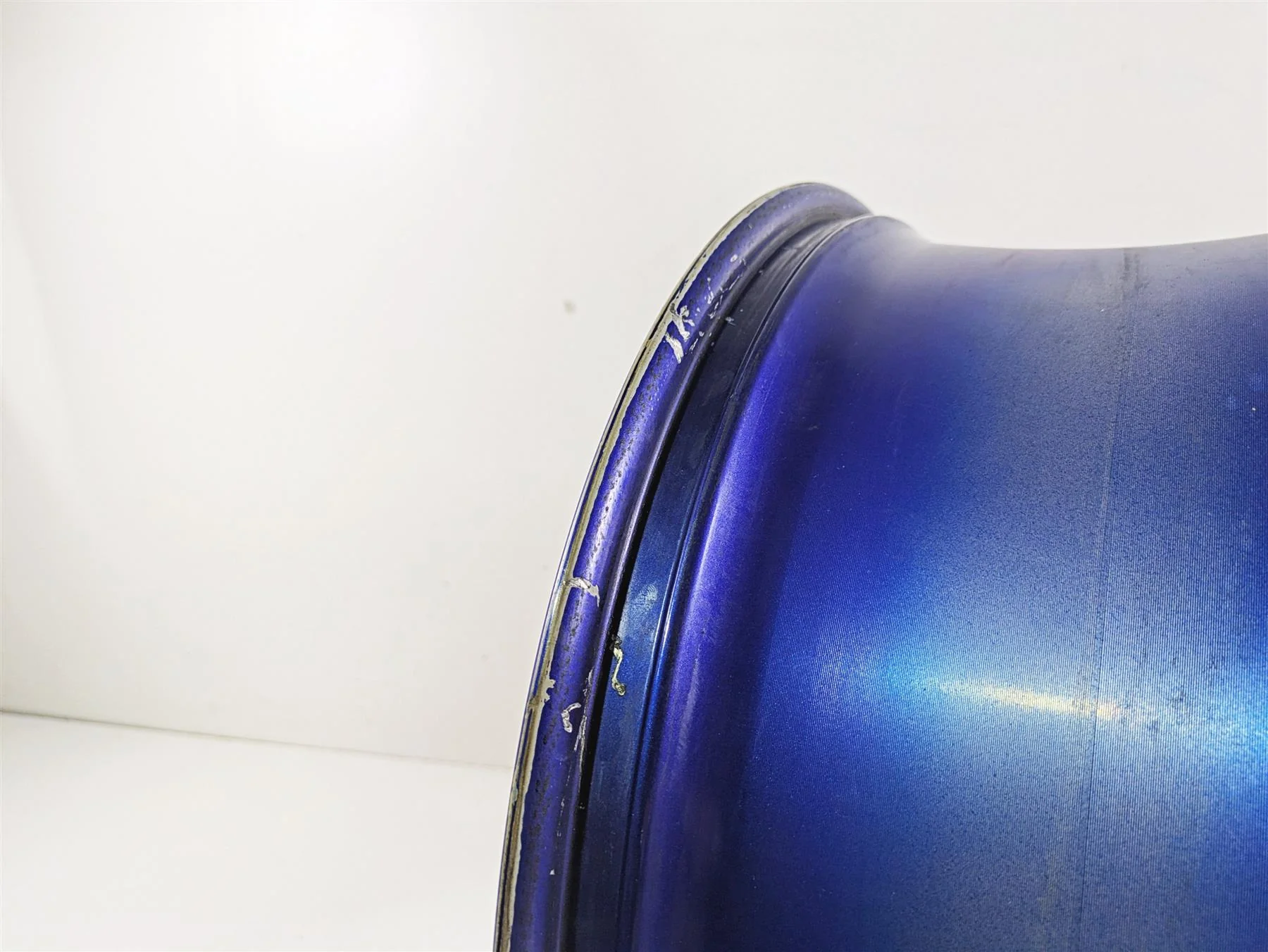 2019 Suzuki M109R VZR1800 Boulevard Rear Wheel Rim 18x8.5 READ 64100-48820 - Image 10