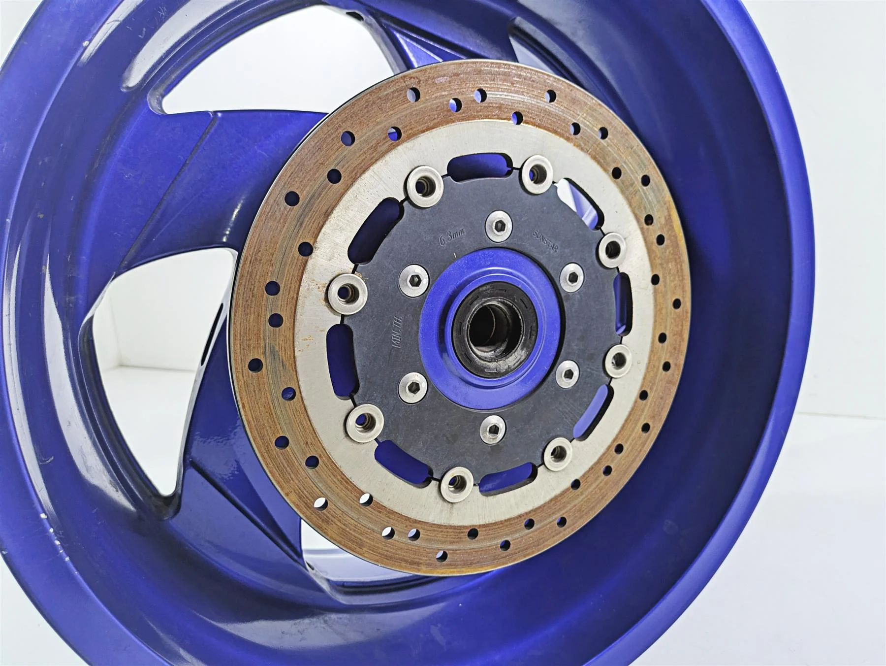 2019 Suzuki M109R VZR1800 Boulevard Rear Wheel Rim 18x8.5 READ 64100-48820 - Image 8