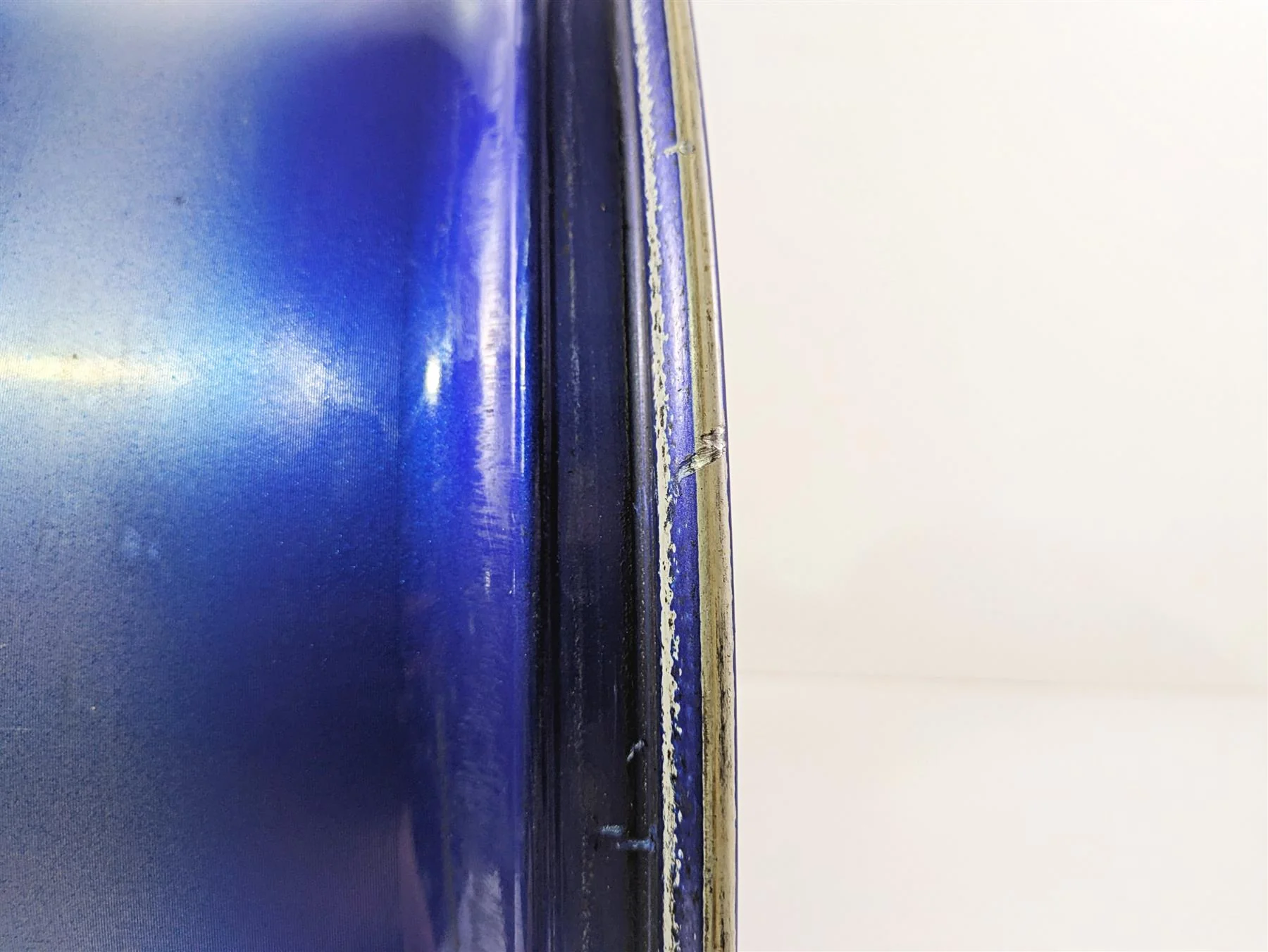 2019 Suzuki M109R VZR1800 Boulevard Rear Wheel Rim 18x8.5 READ 64100-48820 - Image 9