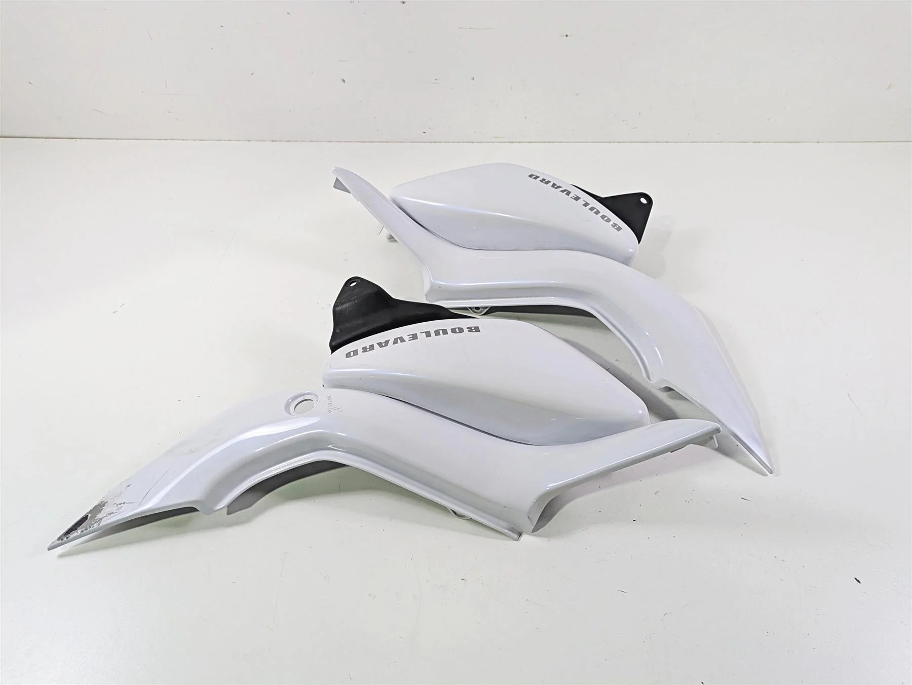 2019 Suzuki M109R VZR1800 Boulevard Side Cover Fairings 63171-48G51 47210-48GF0 - Image 3