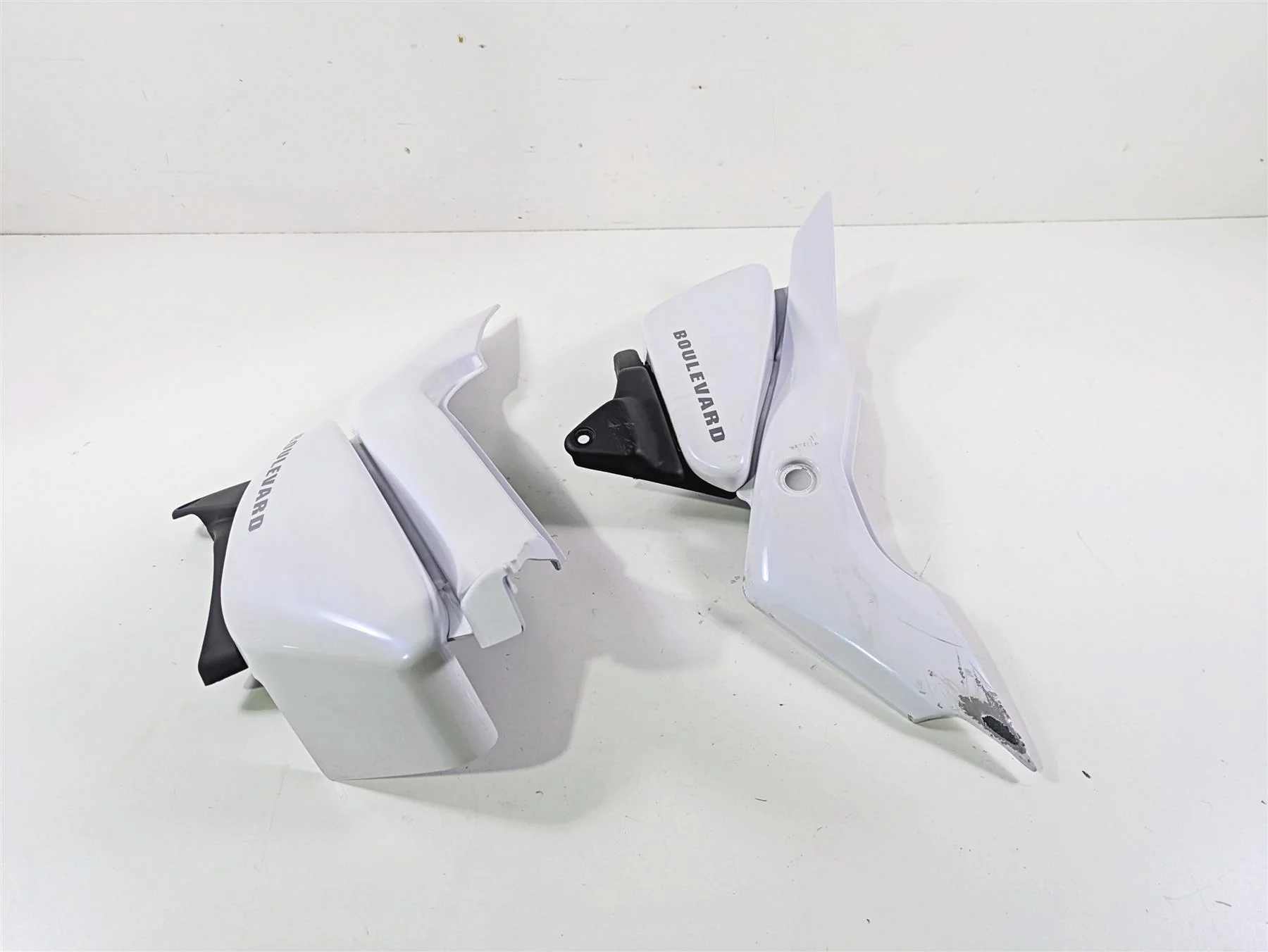 2019 Suzuki M109R VZR1800 Boulevard Side Cover Fairings 63171-48G51 47210-48GF0 - Image 4