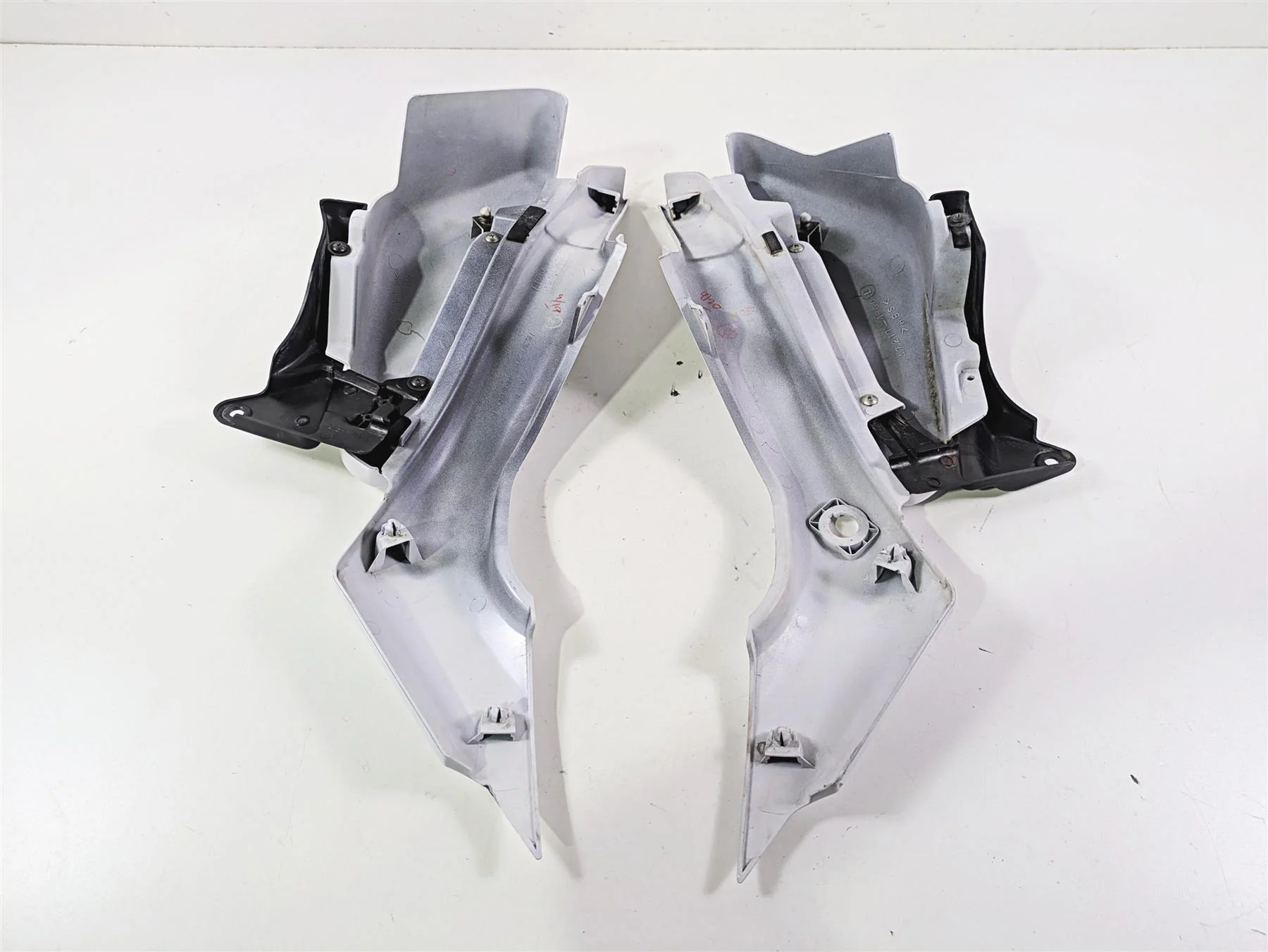 2019 Suzuki M109R VZR1800 Boulevard Side Cover Fairings 63171-48G51 47210-48GF0 - Image 5