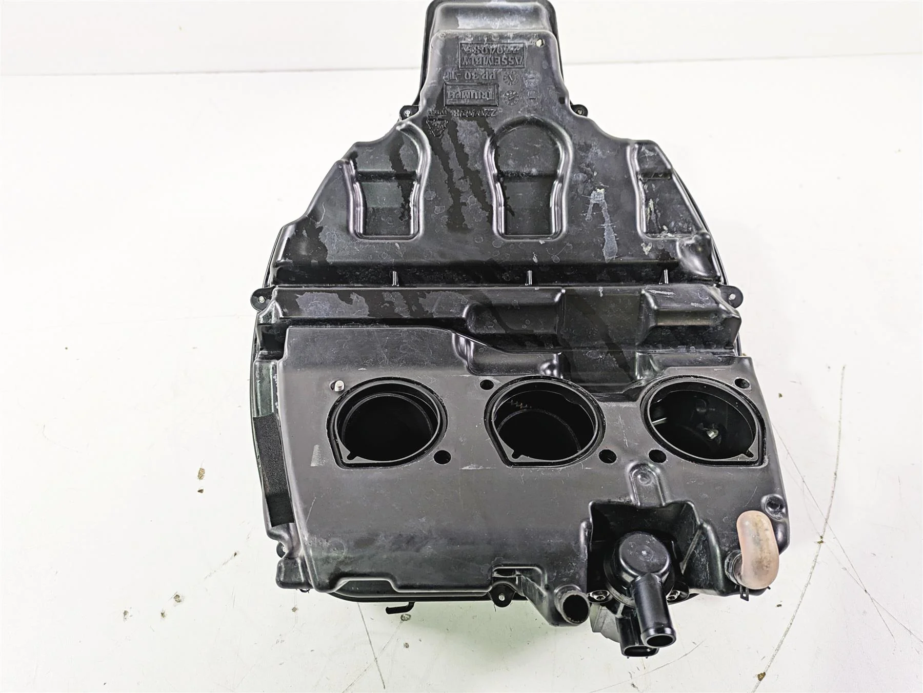 2019 Triumph Speed Triple RS 1050 Air Box Cleaner Breather Set T2205575 - Image 10