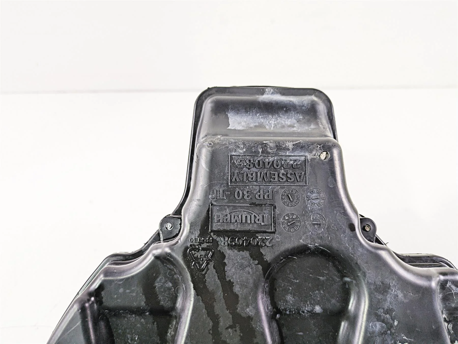 2019 Triumph Speed Triple RS 1050 Air Box Cleaner Breather Set T2205575 - Image 11