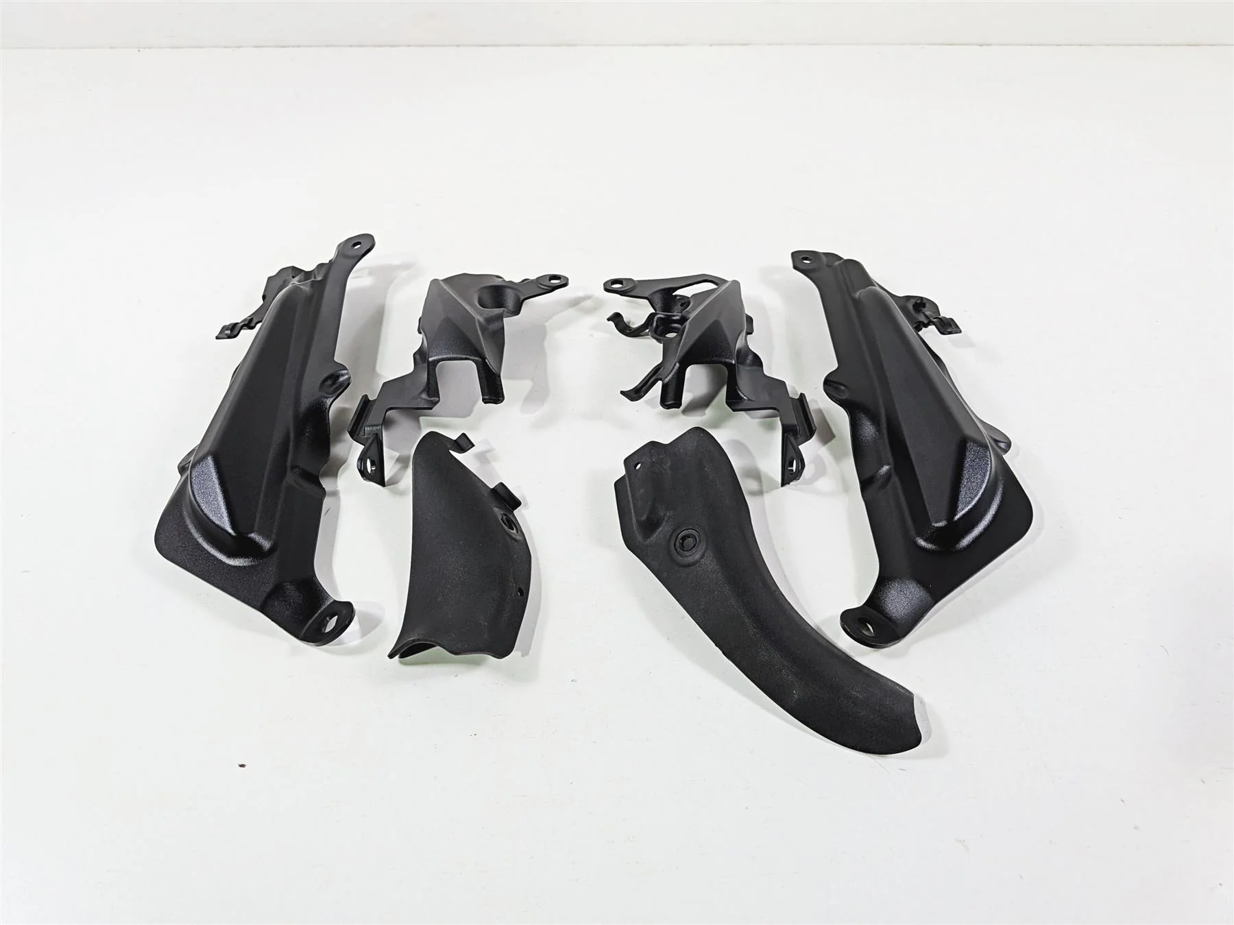2019 Triumph Speed Triple RS 1050 All Frame Infill Covers Fairing Set T2306567 - Image 2